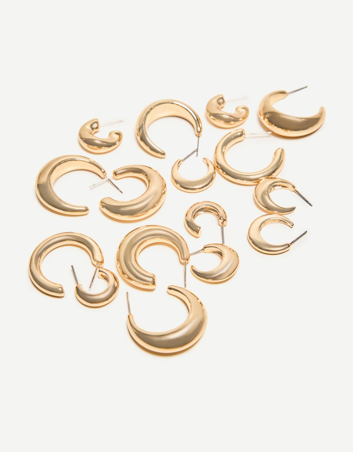 8-pack of hoop earrings