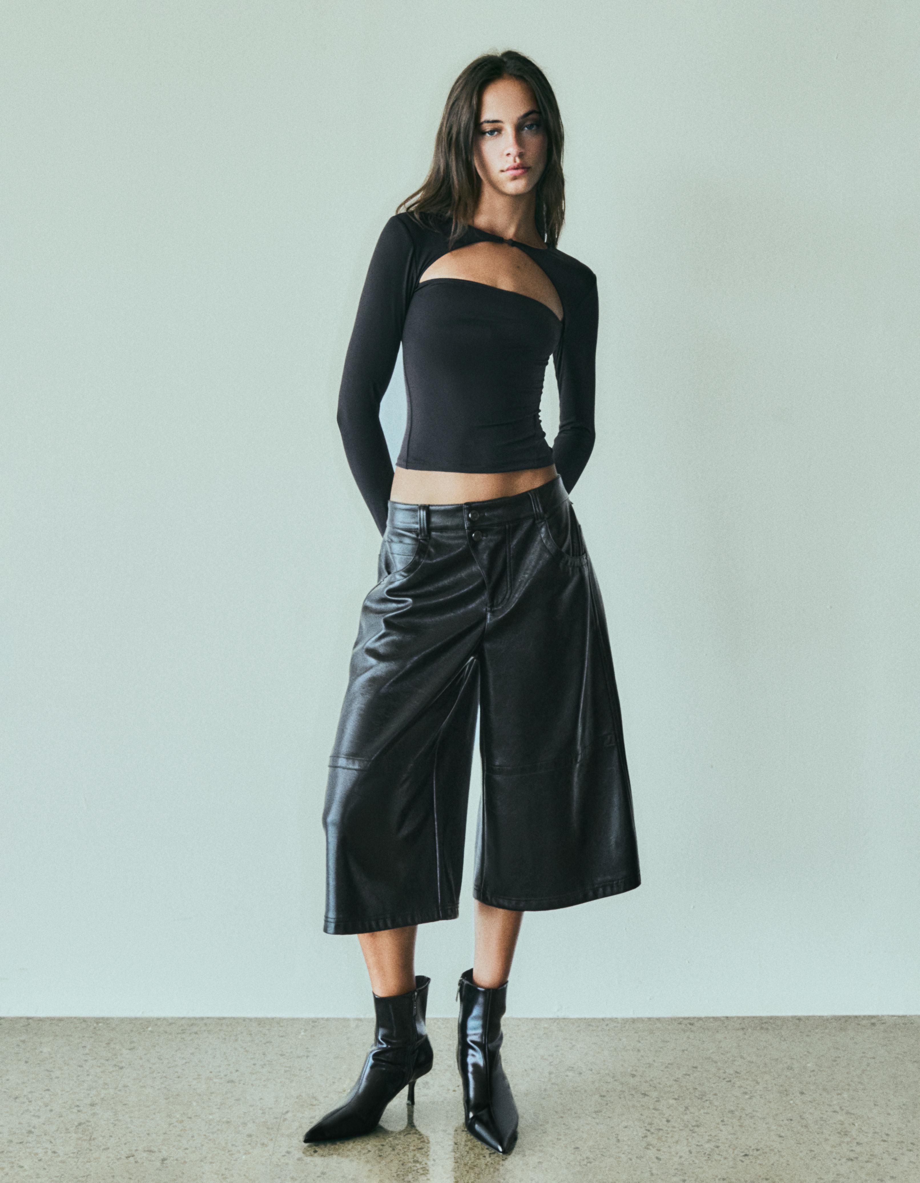 Bershka Pencere detaylı poliamid tişört görsel 8
