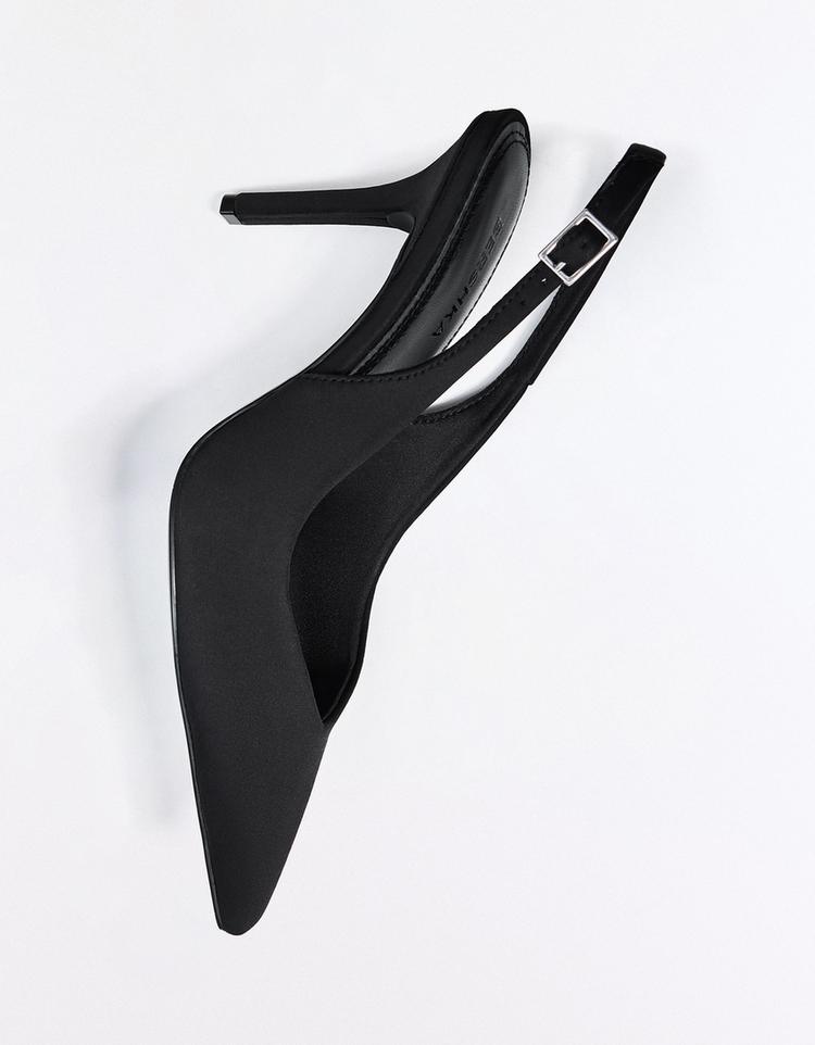 Arkası açık topuklu ayakkabı