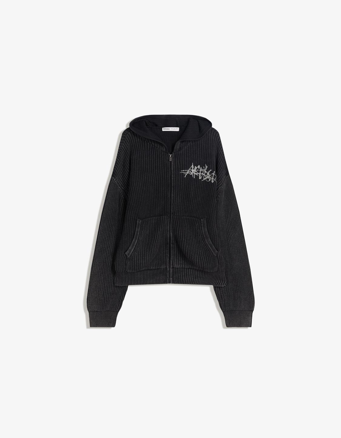 Printed sweatshirt with zip
