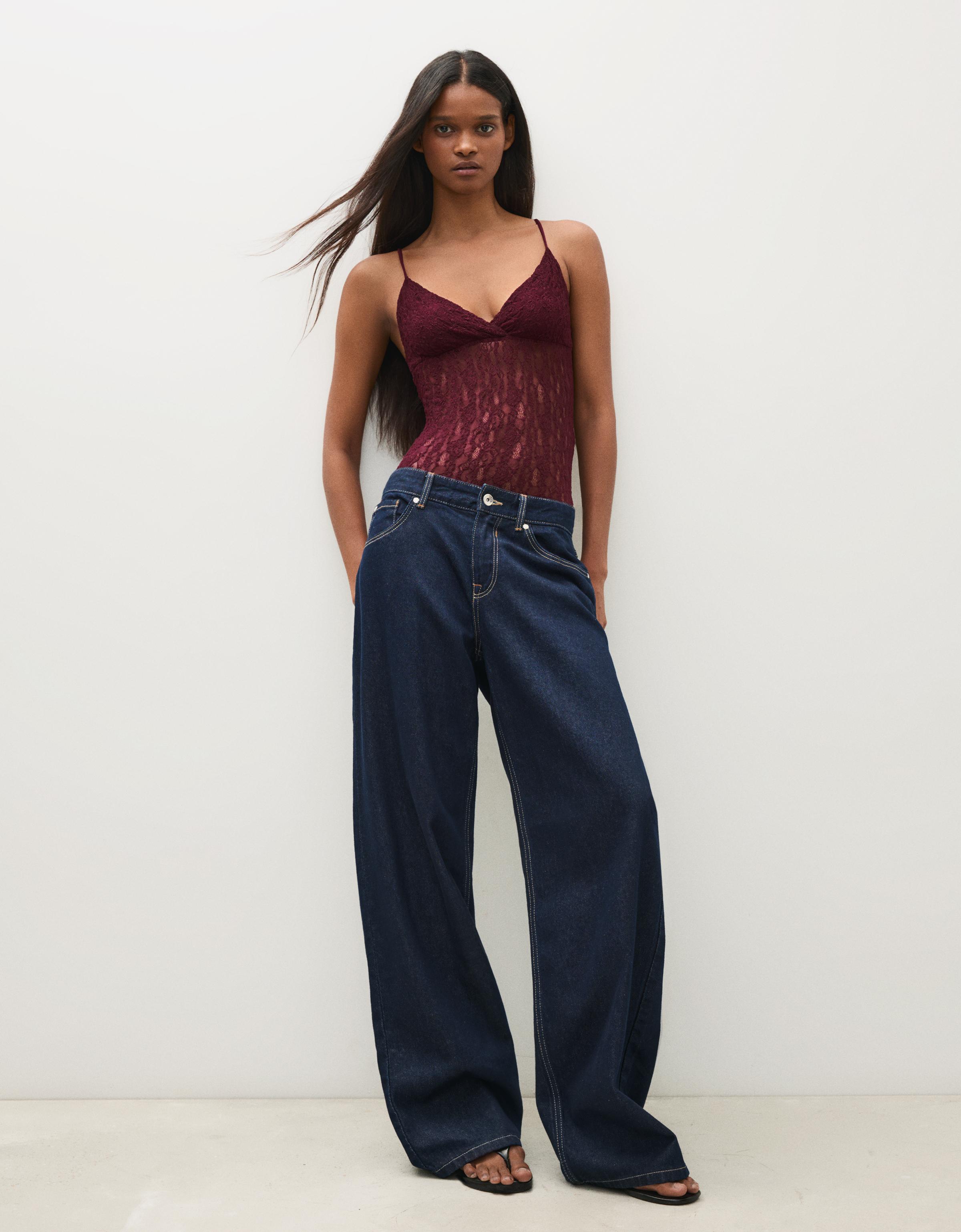 Lace strap body — Burgundy