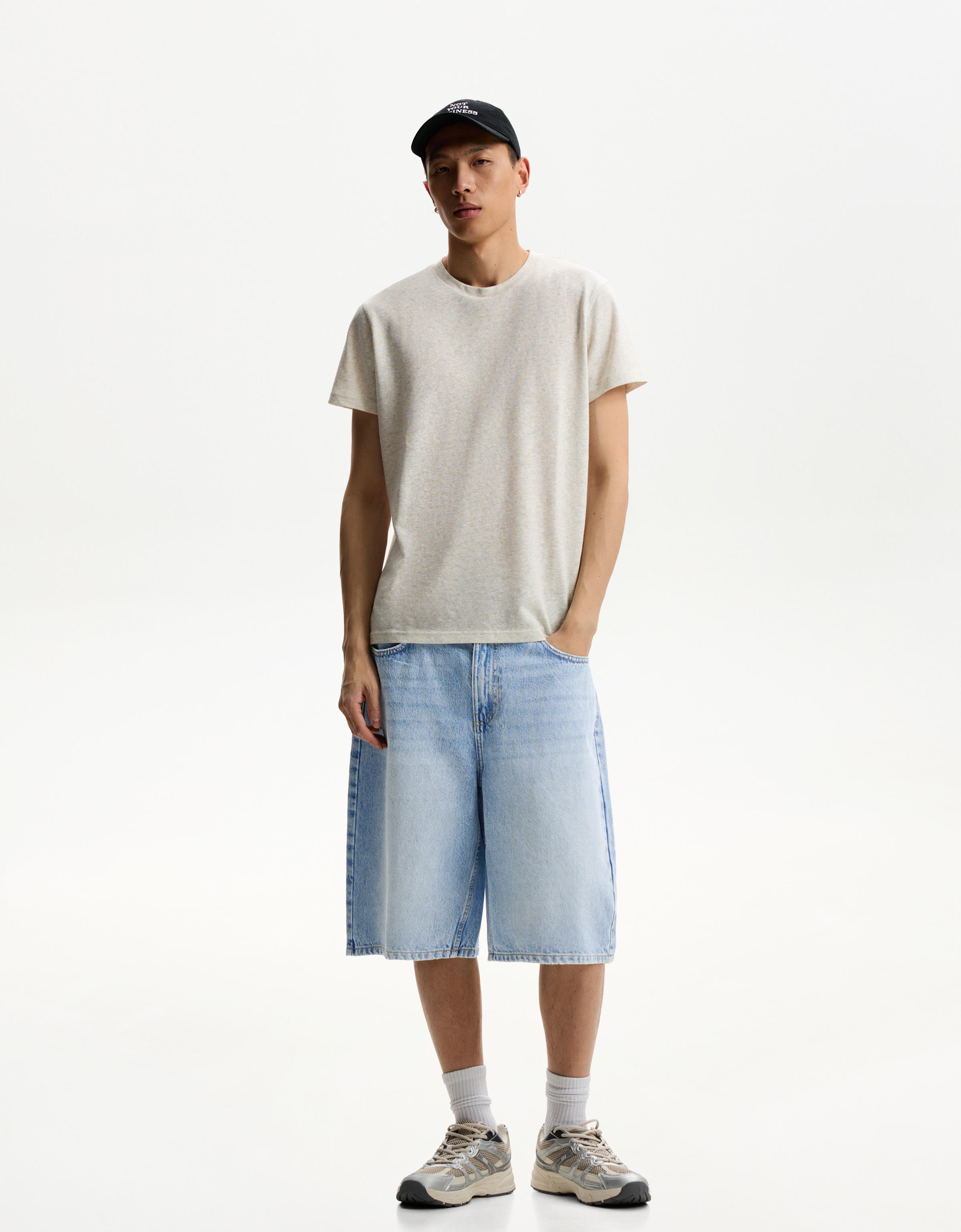 Bershka Jeans-Bermudashorts Im Baggy-Stil Herren 32 Ausgewaschenes Blau