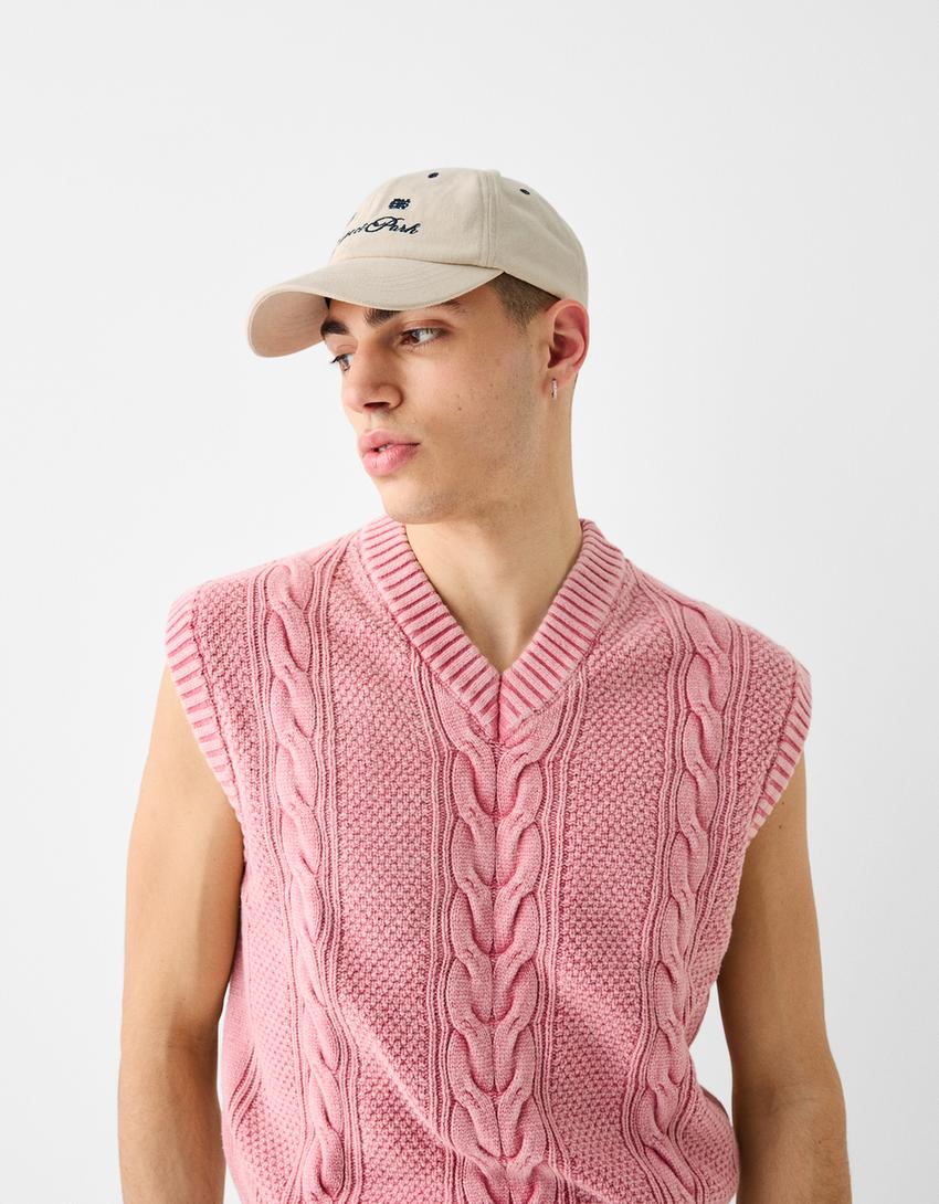 كاب مطرز-كريمي-1