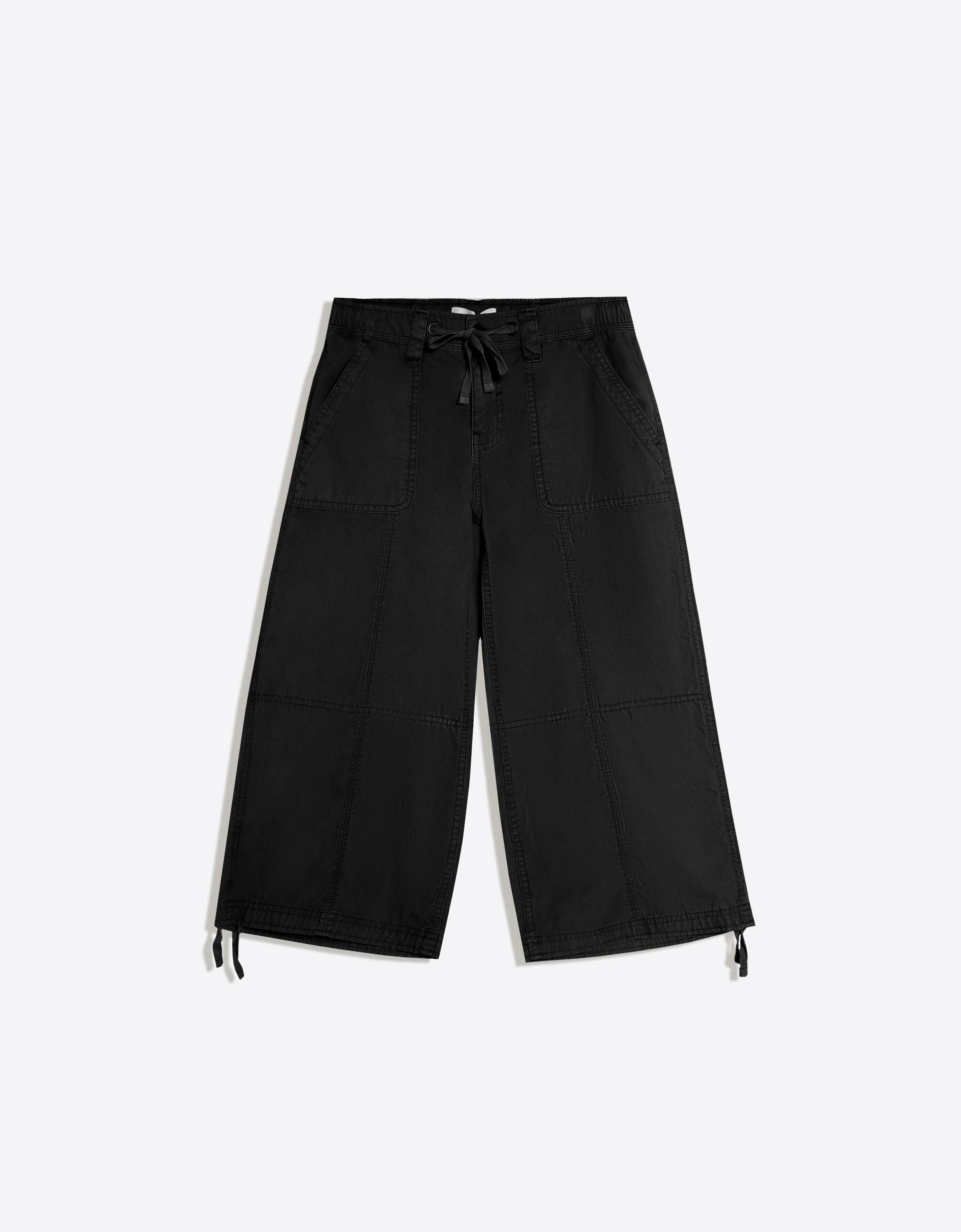 Capris — Black
