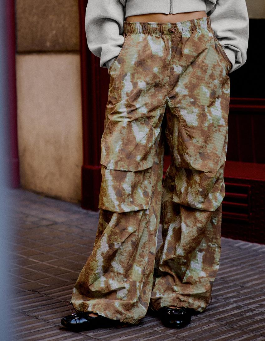 Technical print parachute trousers-Brown