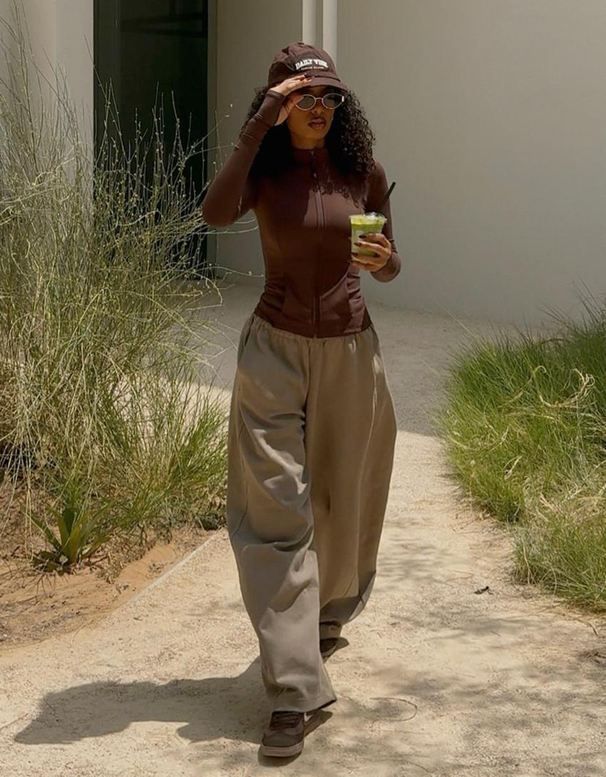 Pantalón felpa barrel-Visón