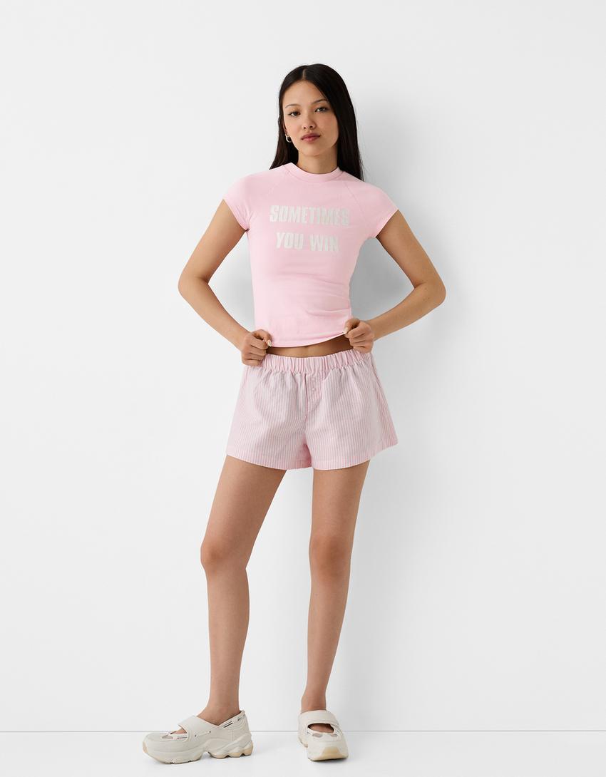 تيشرت بأكمام قصيرة وطبعة-زهري-3