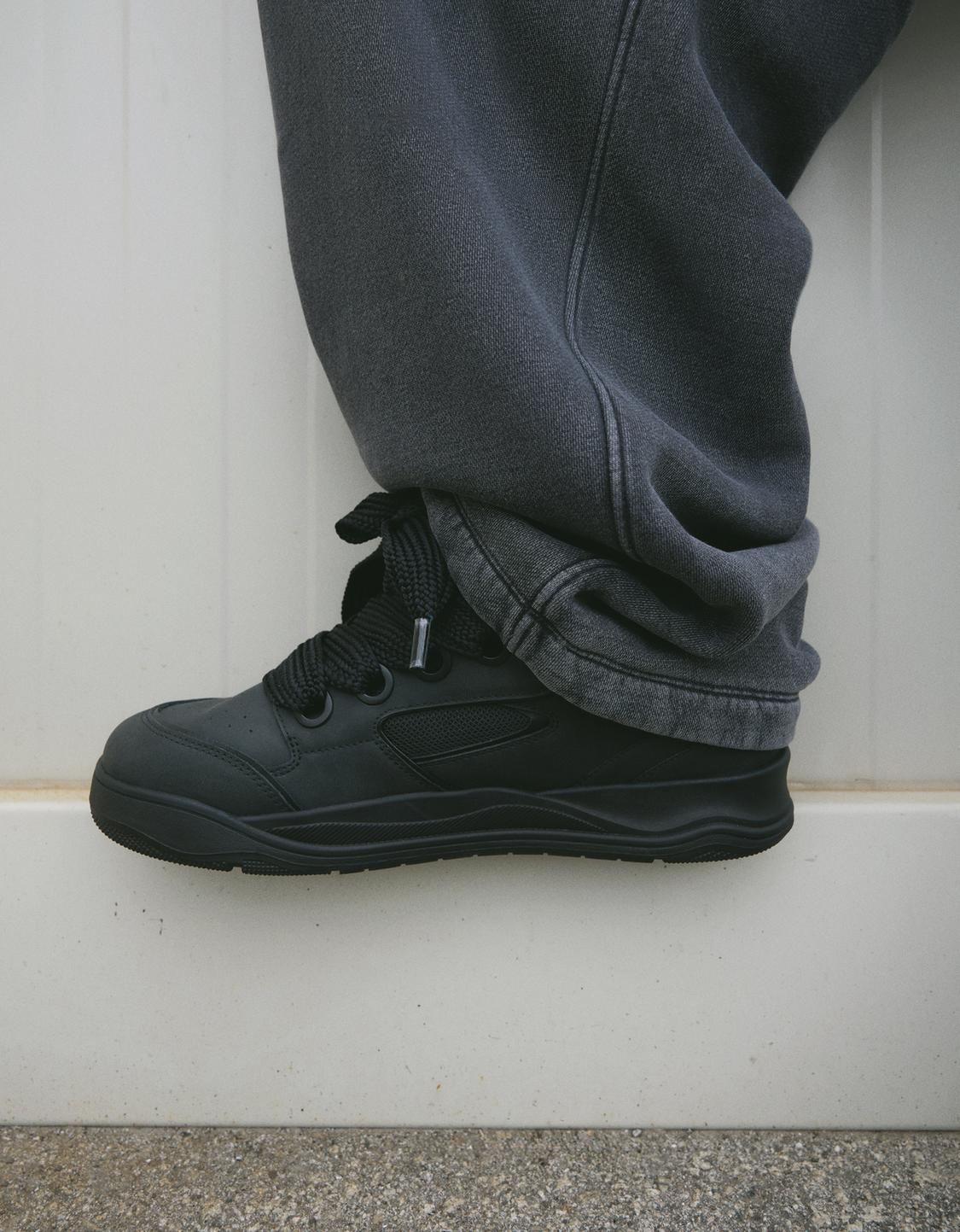 Chunky skater trainers
