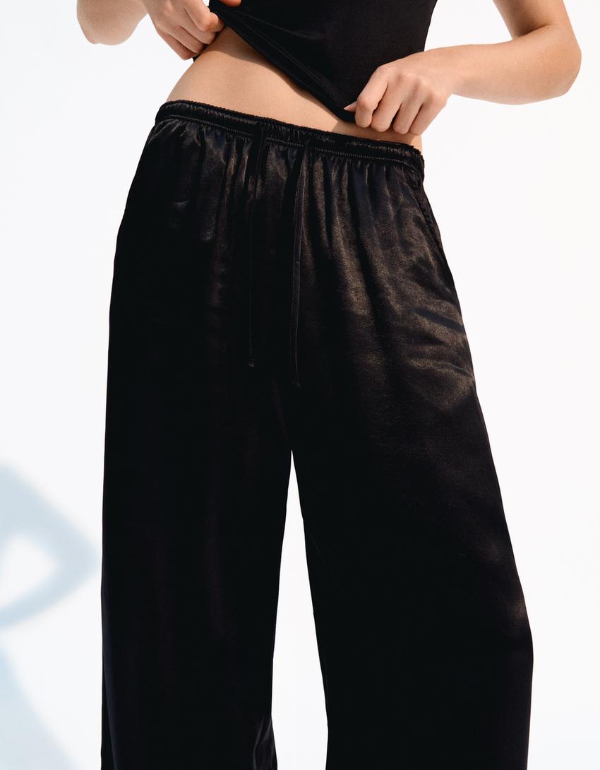 Pantalón wide leg jogger satén-Negro
