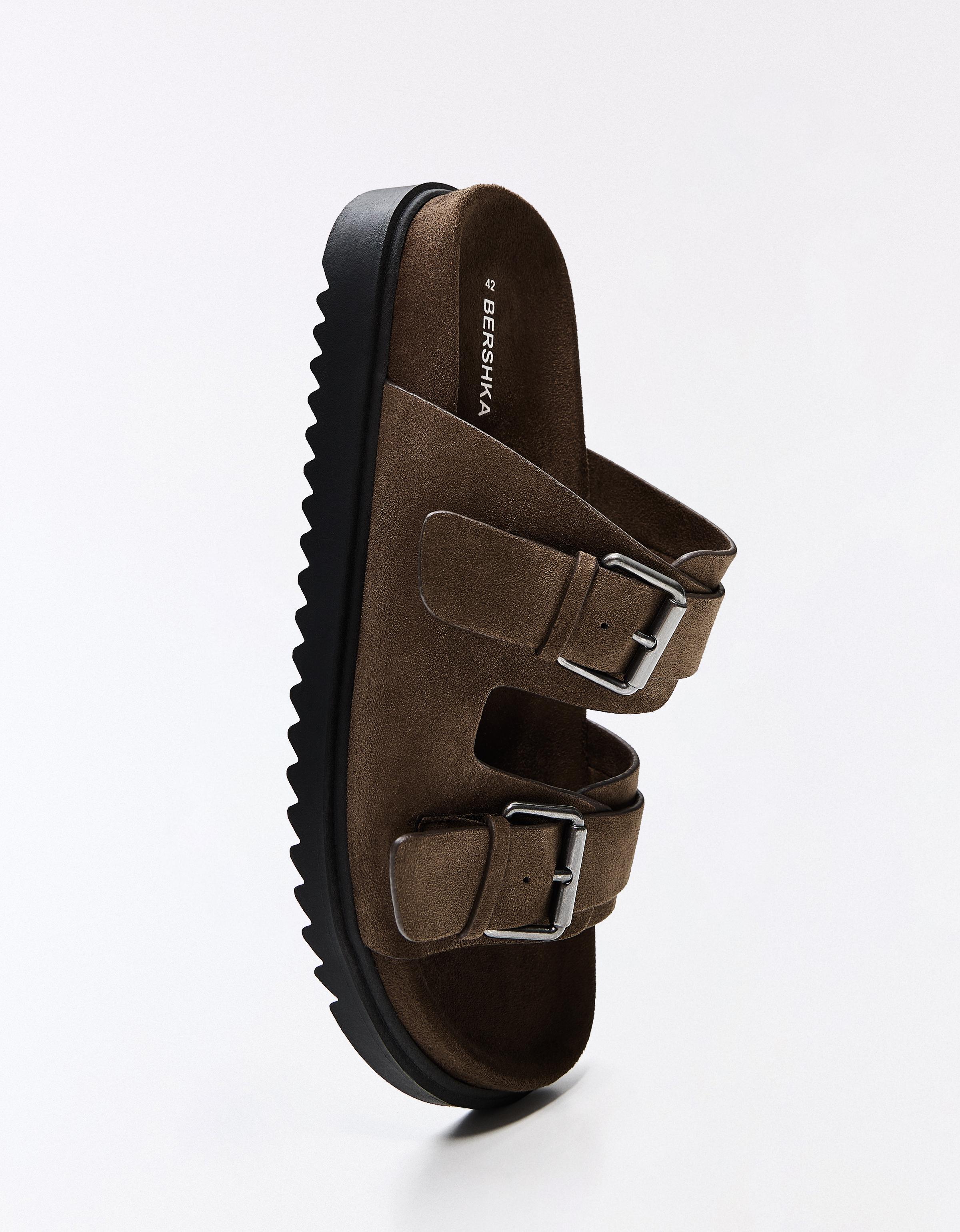 BUCKLED SANDALS — BROWN