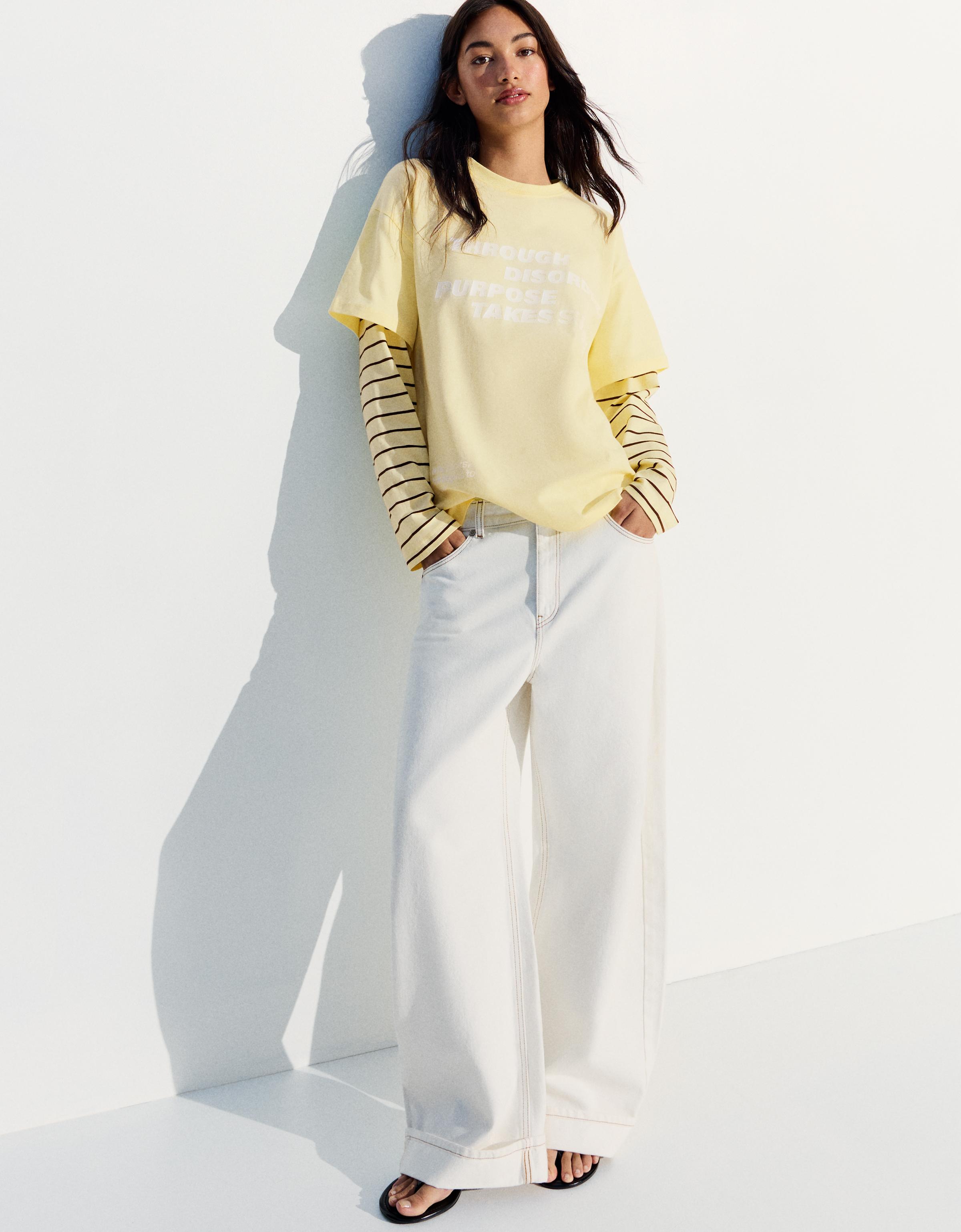 Bershka Camiseta Oversize Doble Manga Print Mujer Amarillo