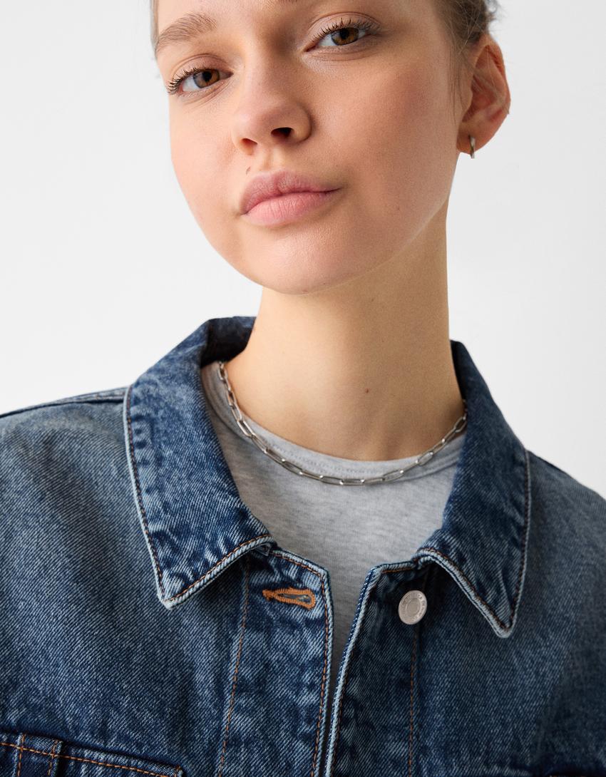 جاكيت دنيم قصير بحمالات-أزرق-5