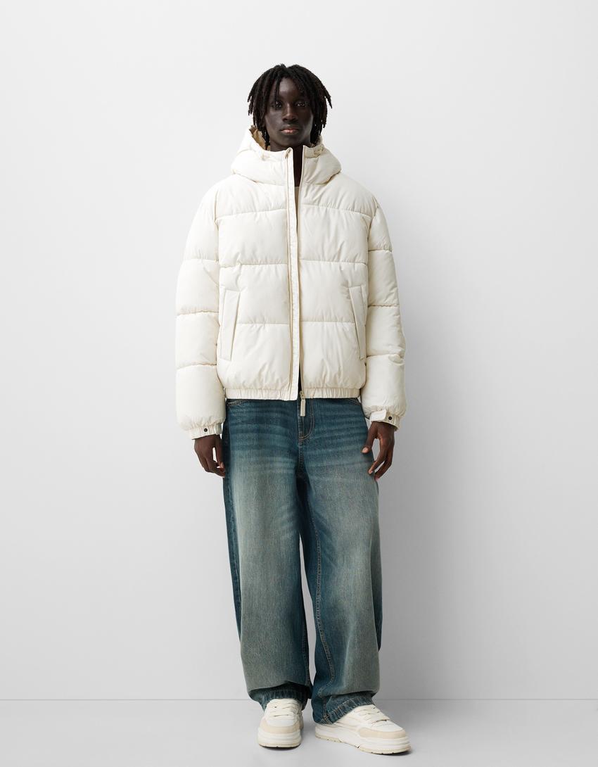 جاكيت منفوخ بغطاء رأس-أبيض مطفي