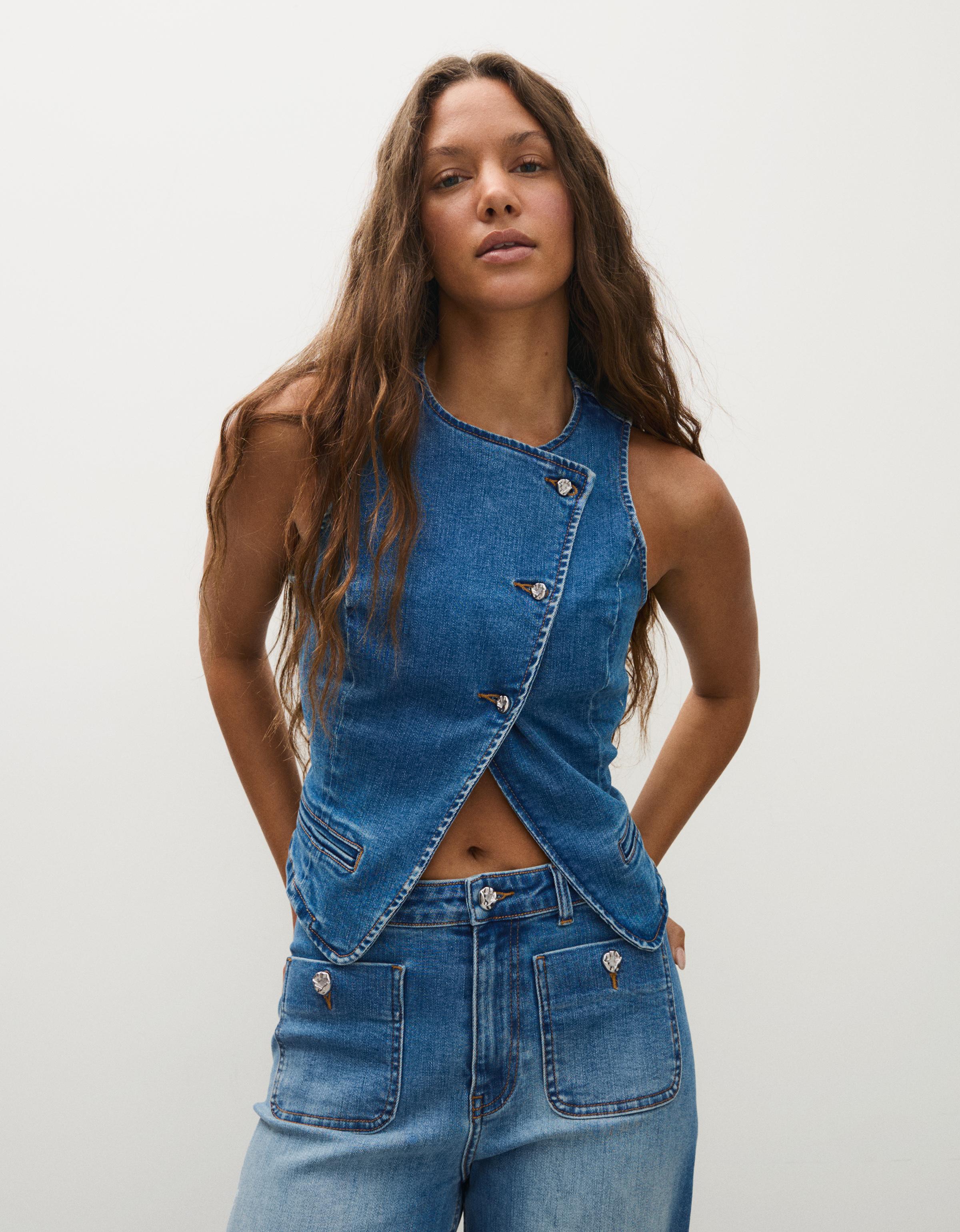 Button-up denim waistcoat — Light blue