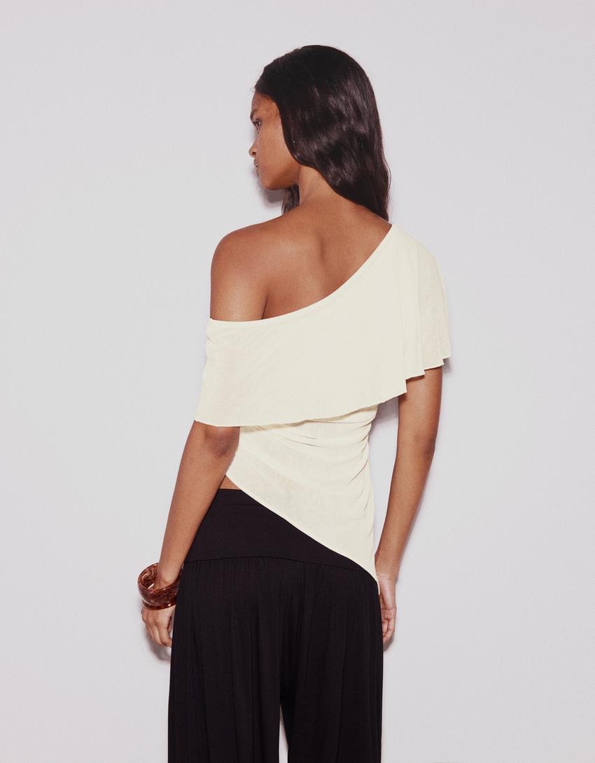 Asymmetrisches Top mit Cape-Rohweiß