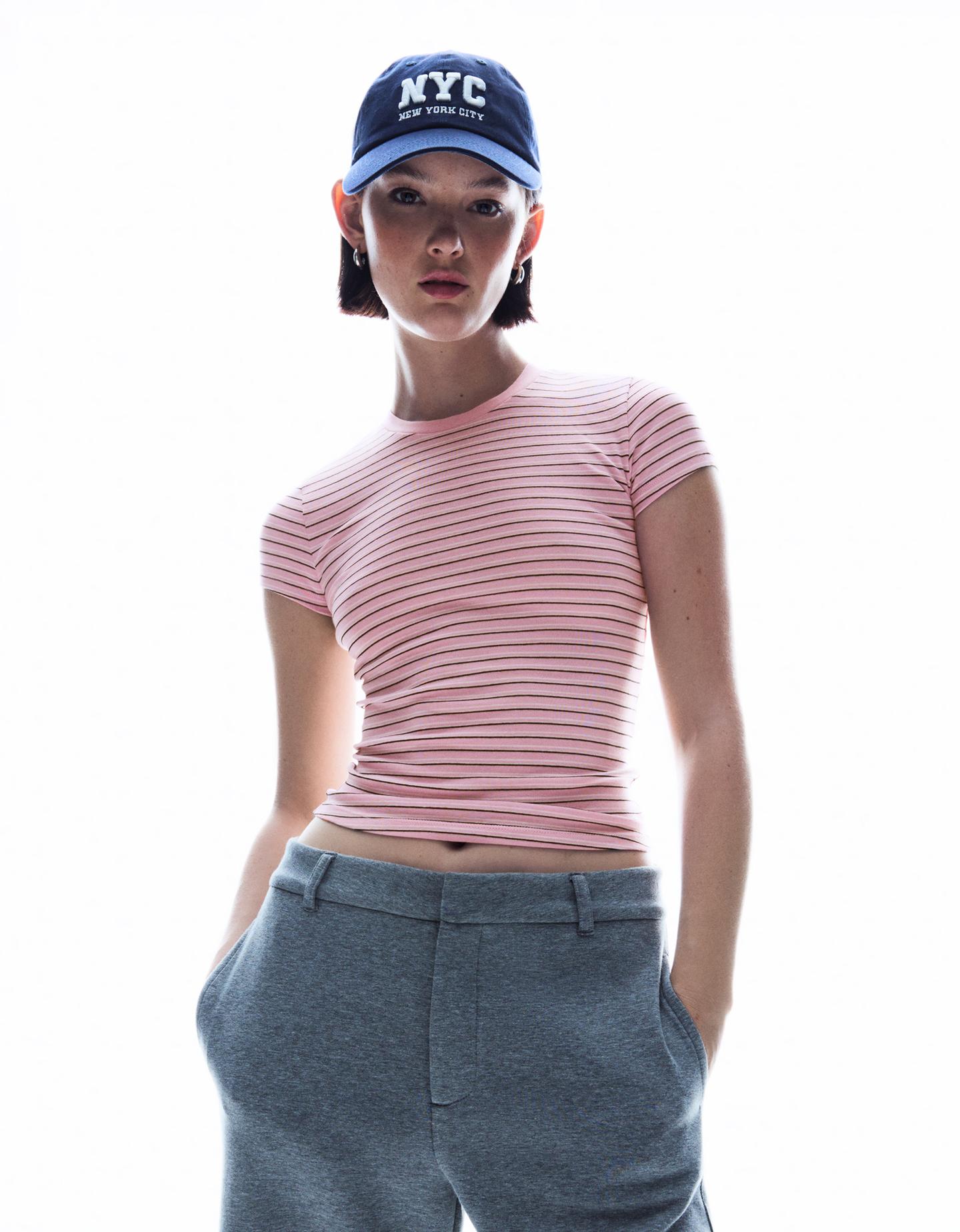 Bershka Maglietta A Maniche Corte Con Collo Rotondo Donna L Nero