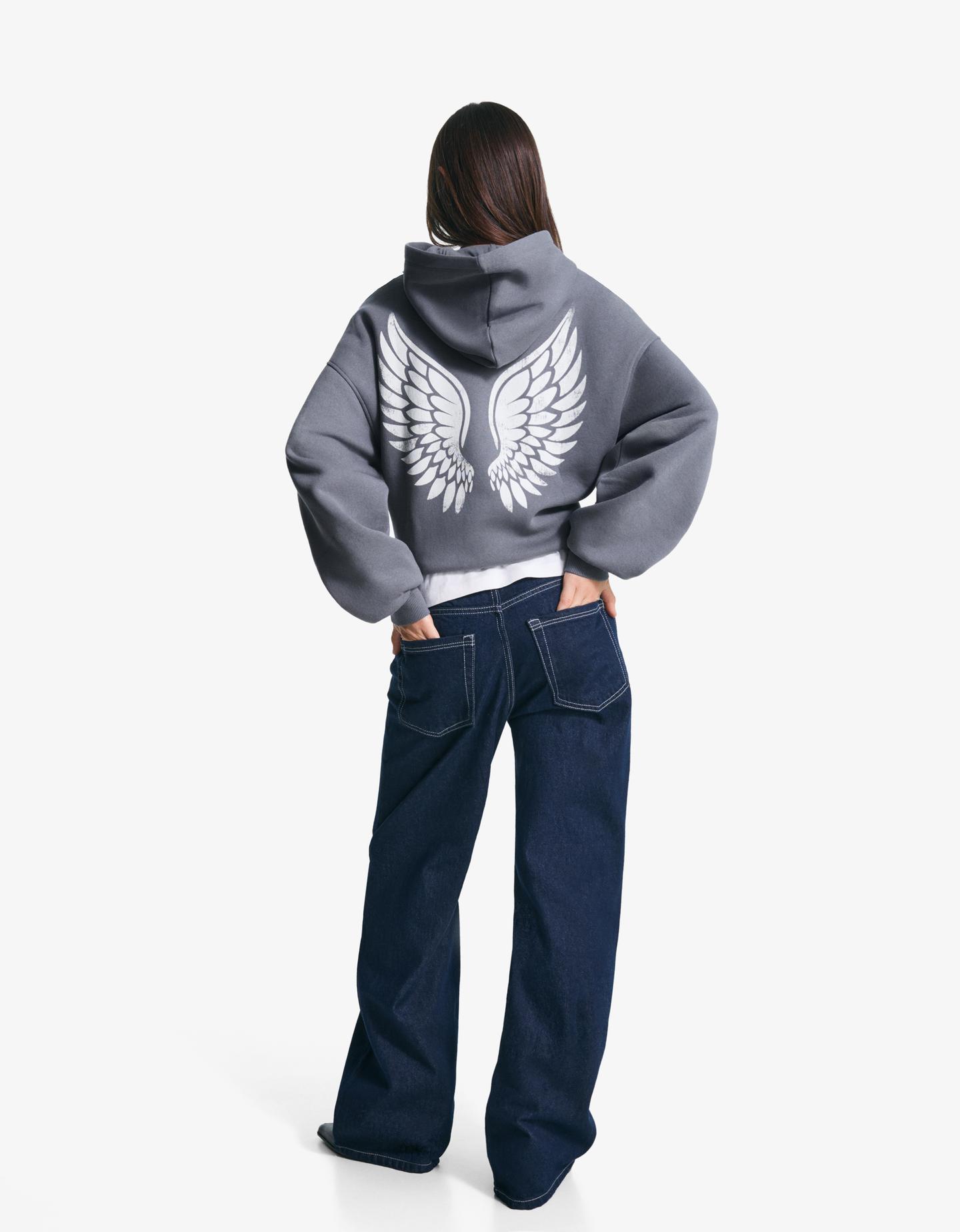 Bershka bluza z kapturem i nadrukiem ciemnoszary