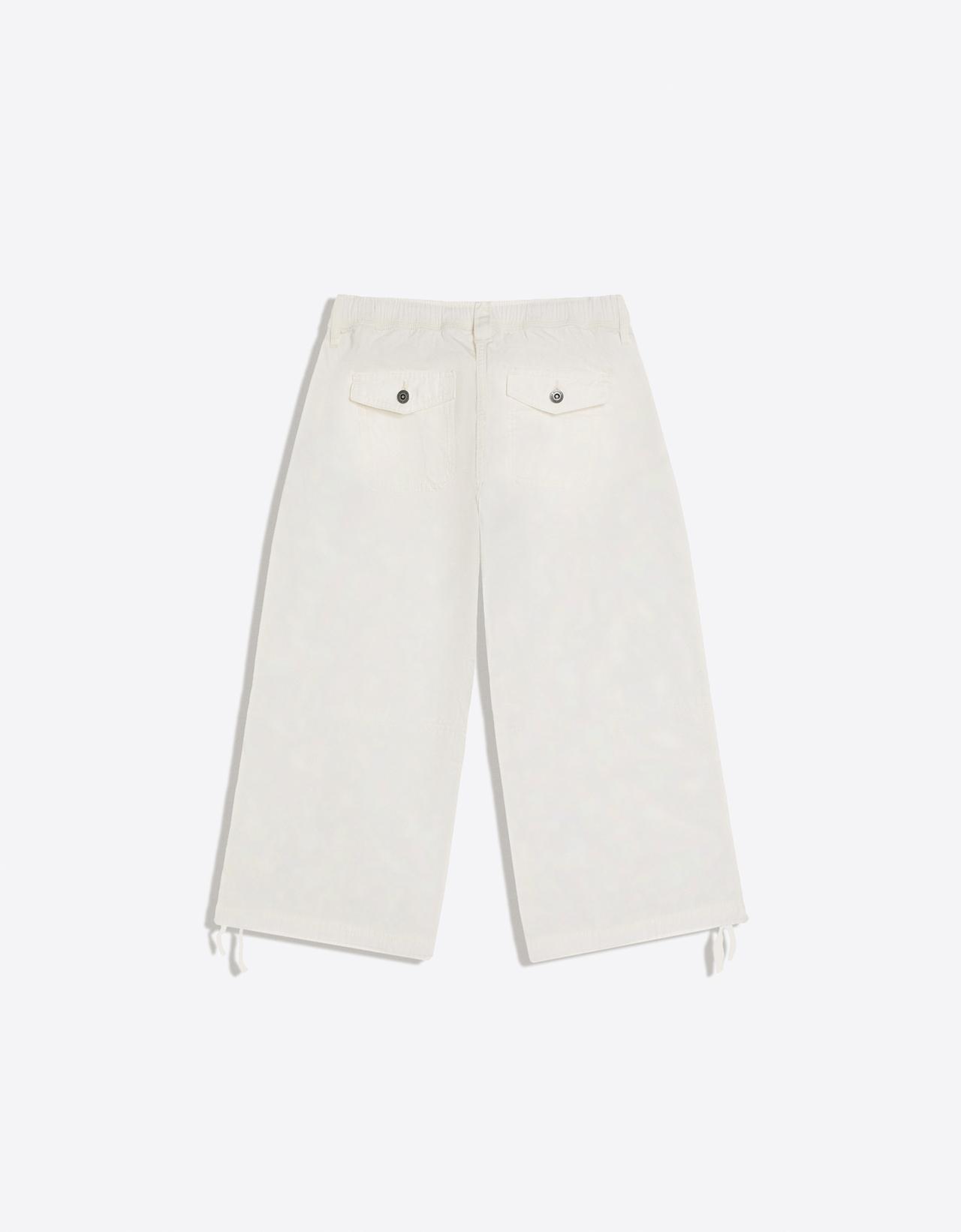 Capris — Off white