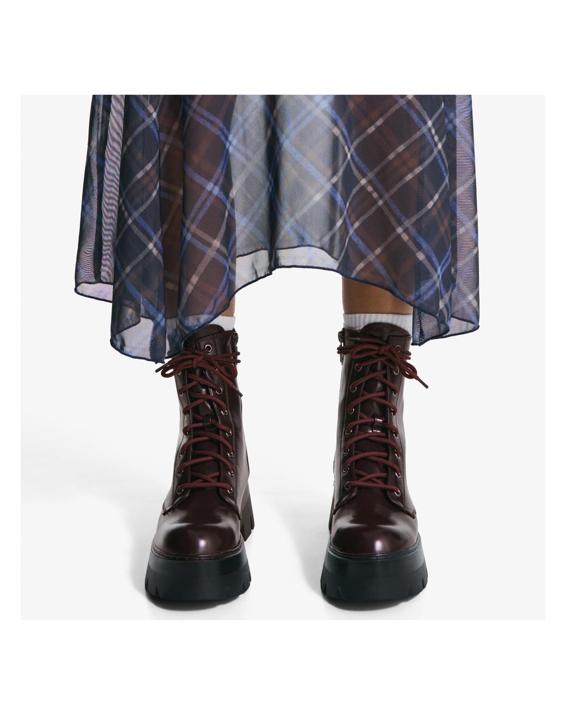 Lace-up ankle boots