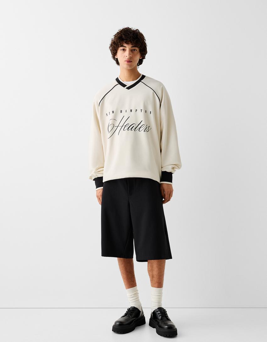 سويت شيرت بطبعة-أبيض مطفي-3