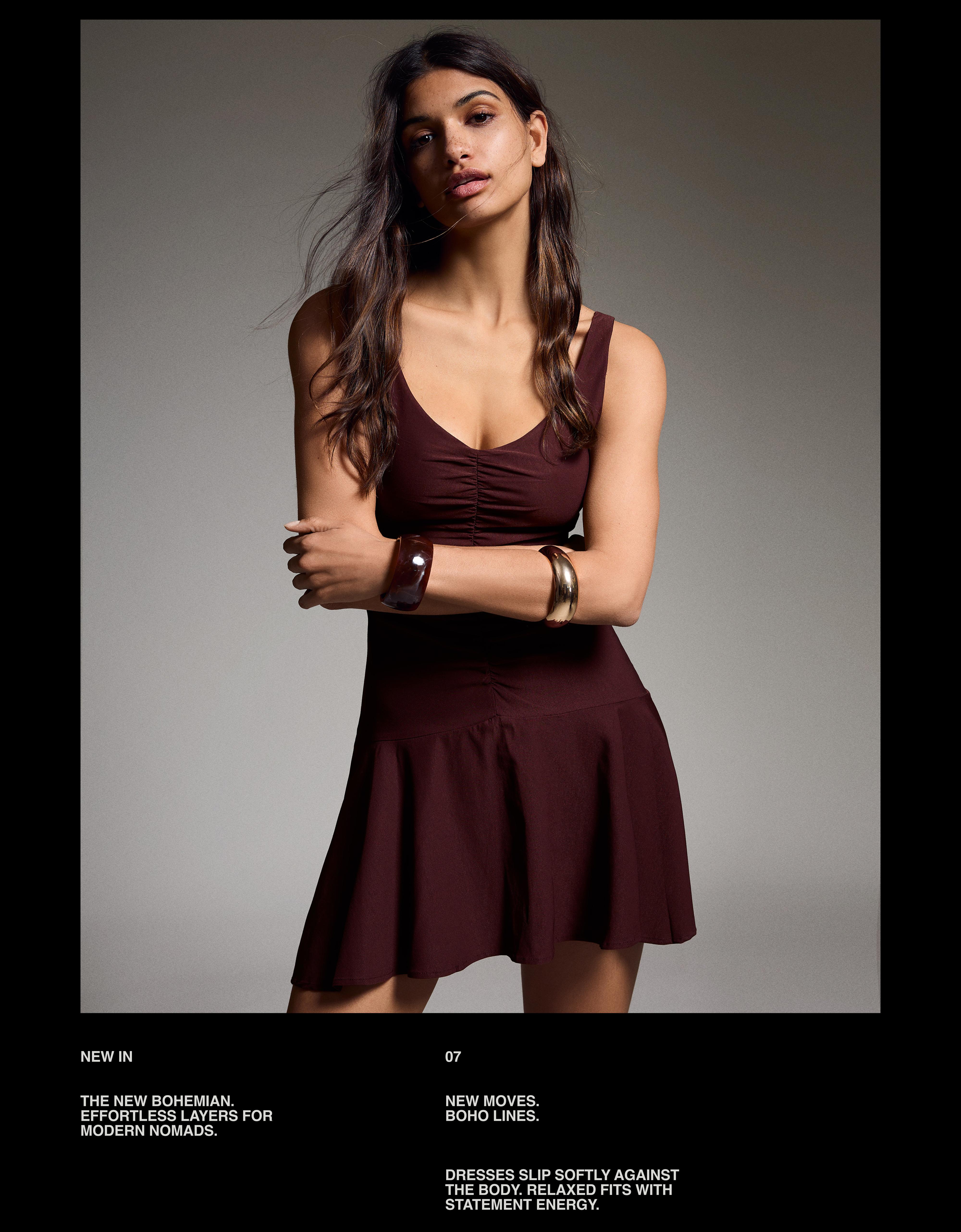 Büzgülü mini elbise - Görsel 36