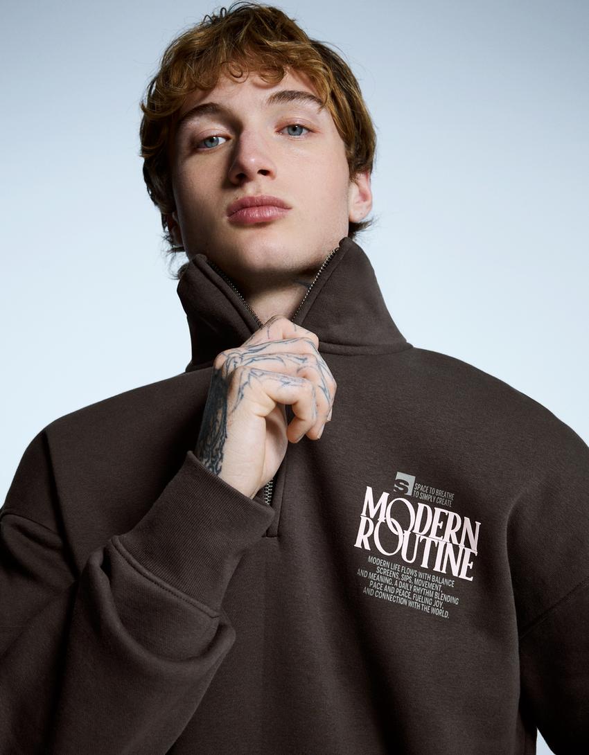 Sweatshirt gola fecho de correr estampado-Marrom