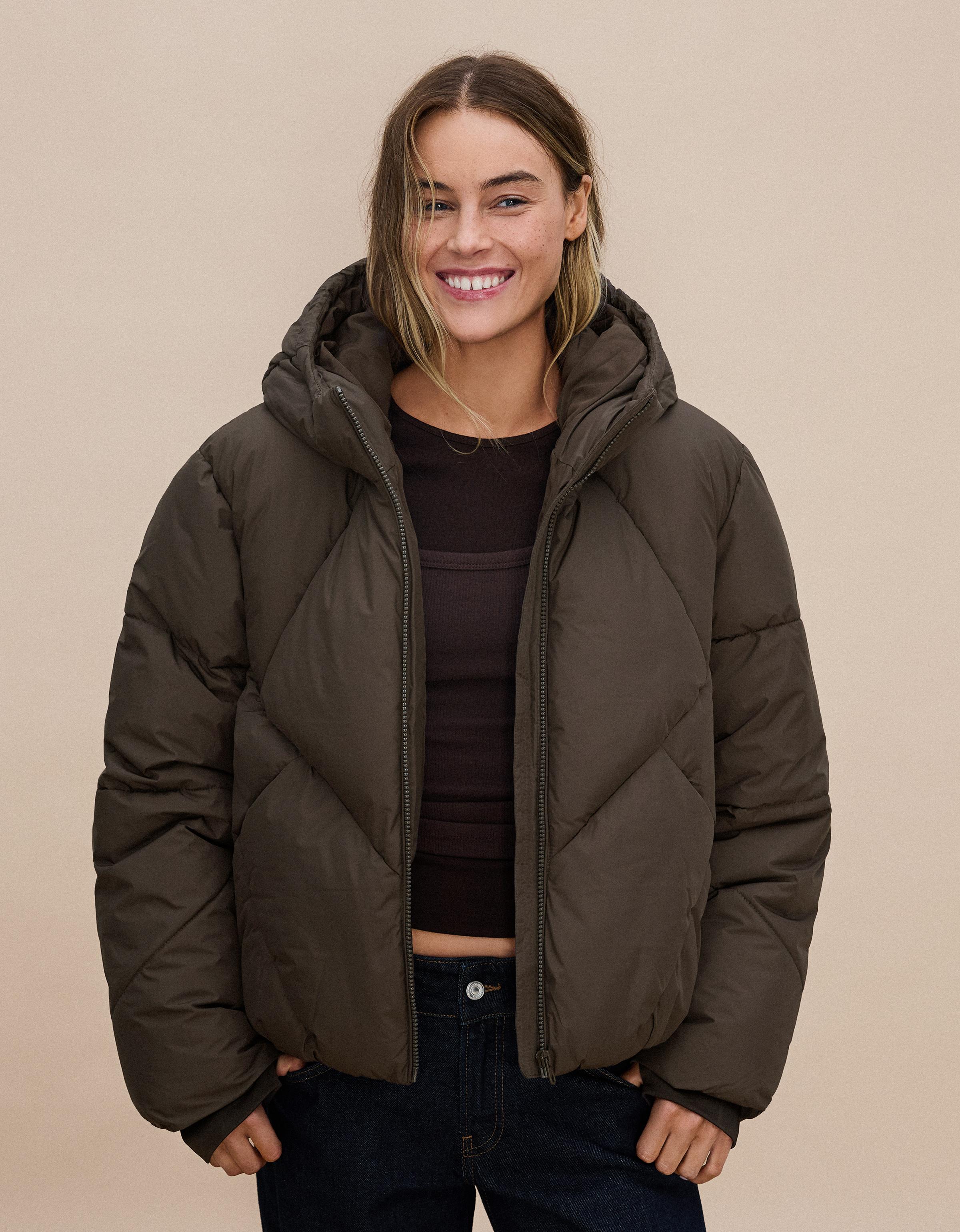 Hooded puffer jacket — Sand