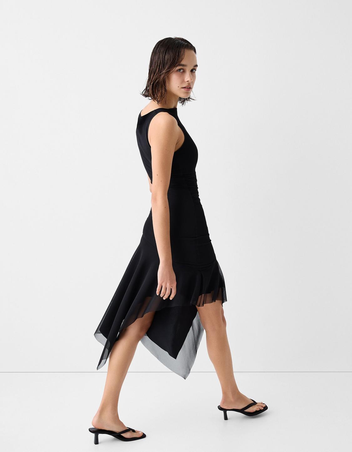 Vestido midi sin mangas tul asimétrico