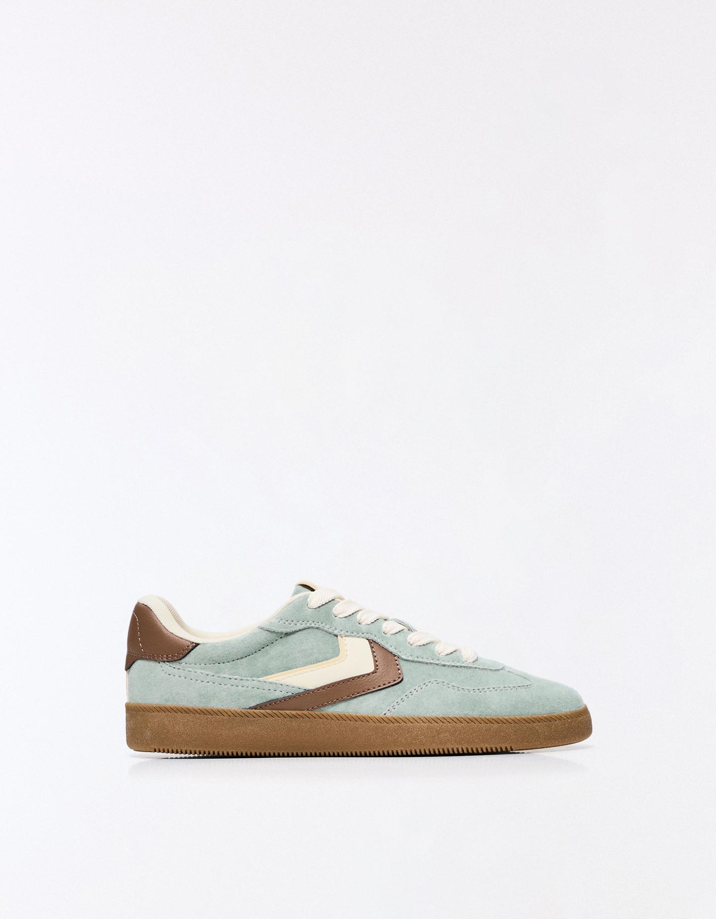 Bershka buty sportowe retro niebieski
