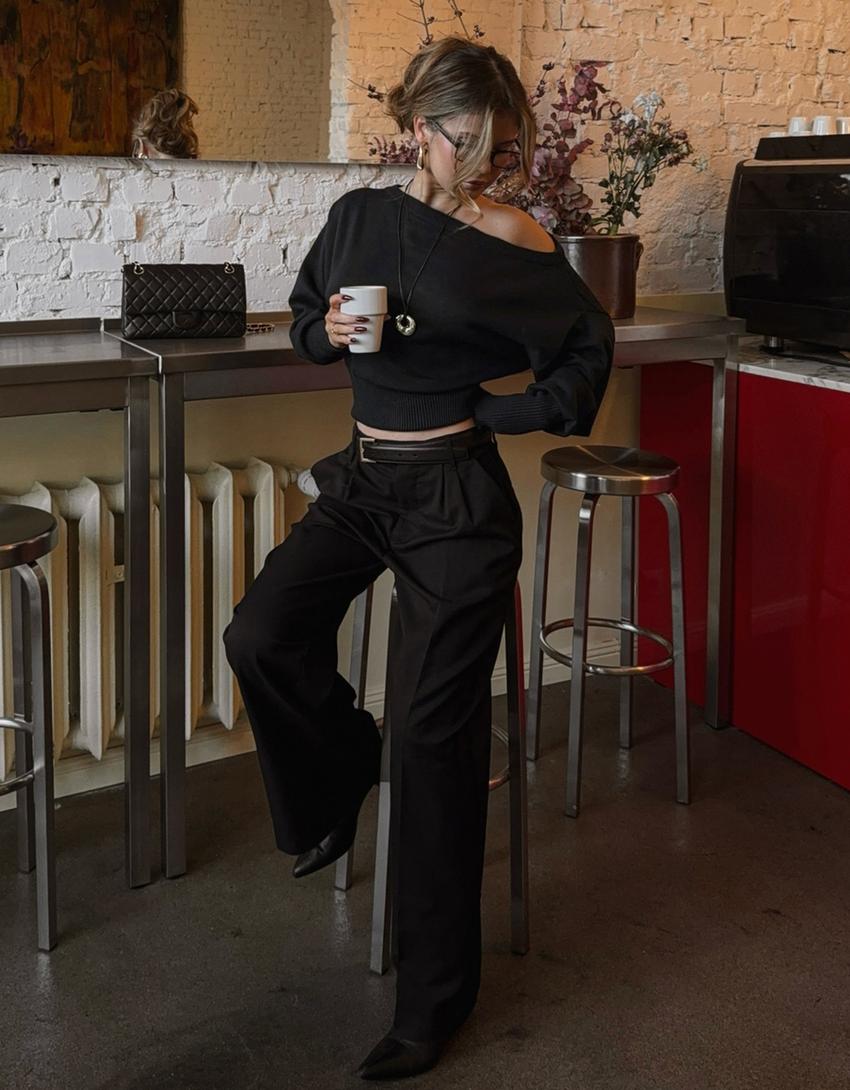 Asymmetric sweater with ribbed hem-Black