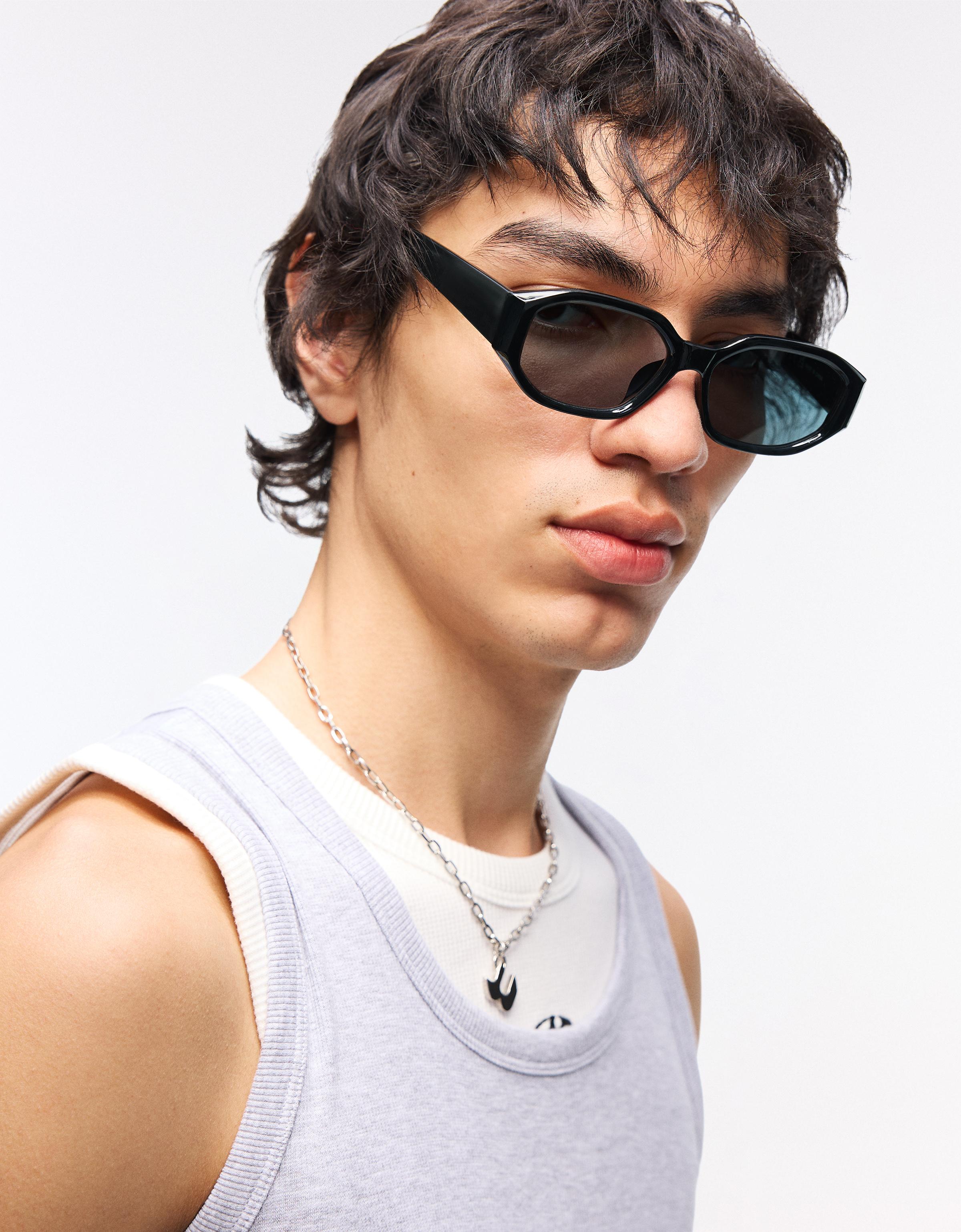 Bershka Sechseckige Sonnenbrille Aus Kunststoff Herren Schwarz