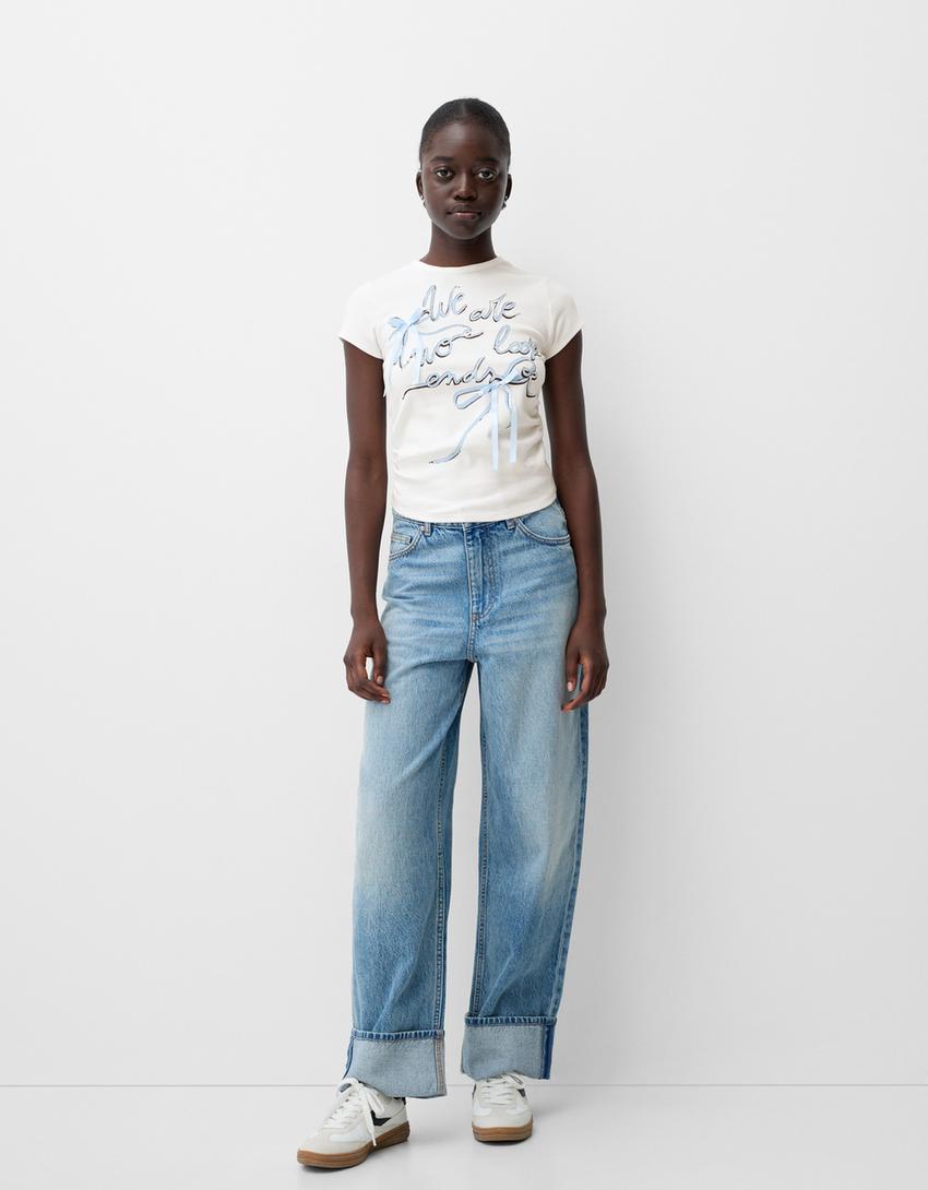 تيشرت بأكمام قصيرة وتفاصيل عقدة-أبيض مطفي-3