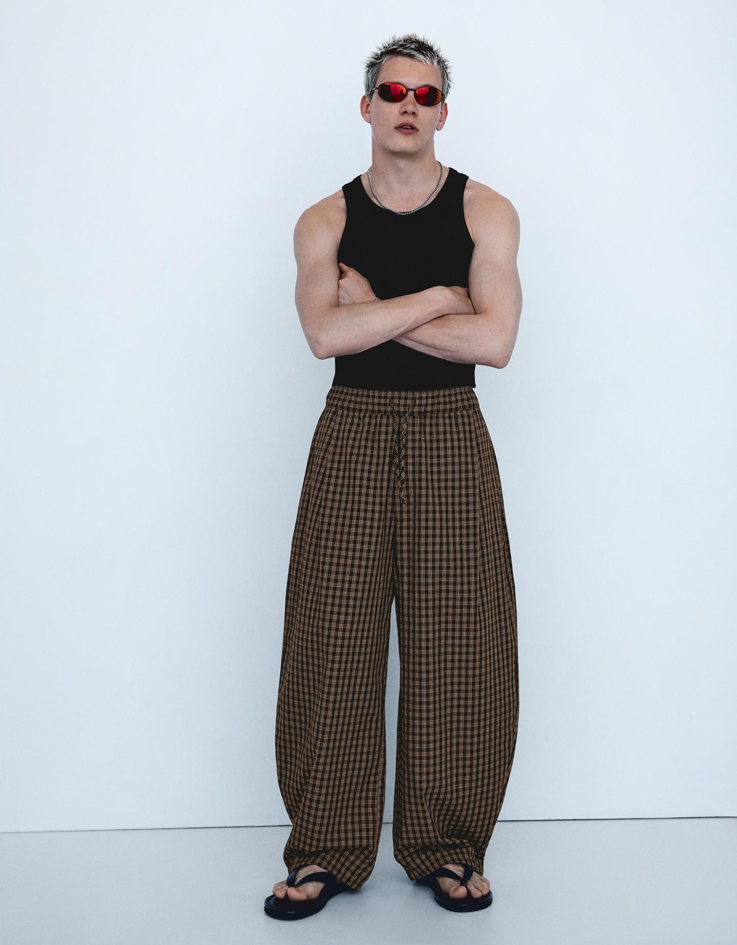 Bershka spodnie jogger w kratę czarny