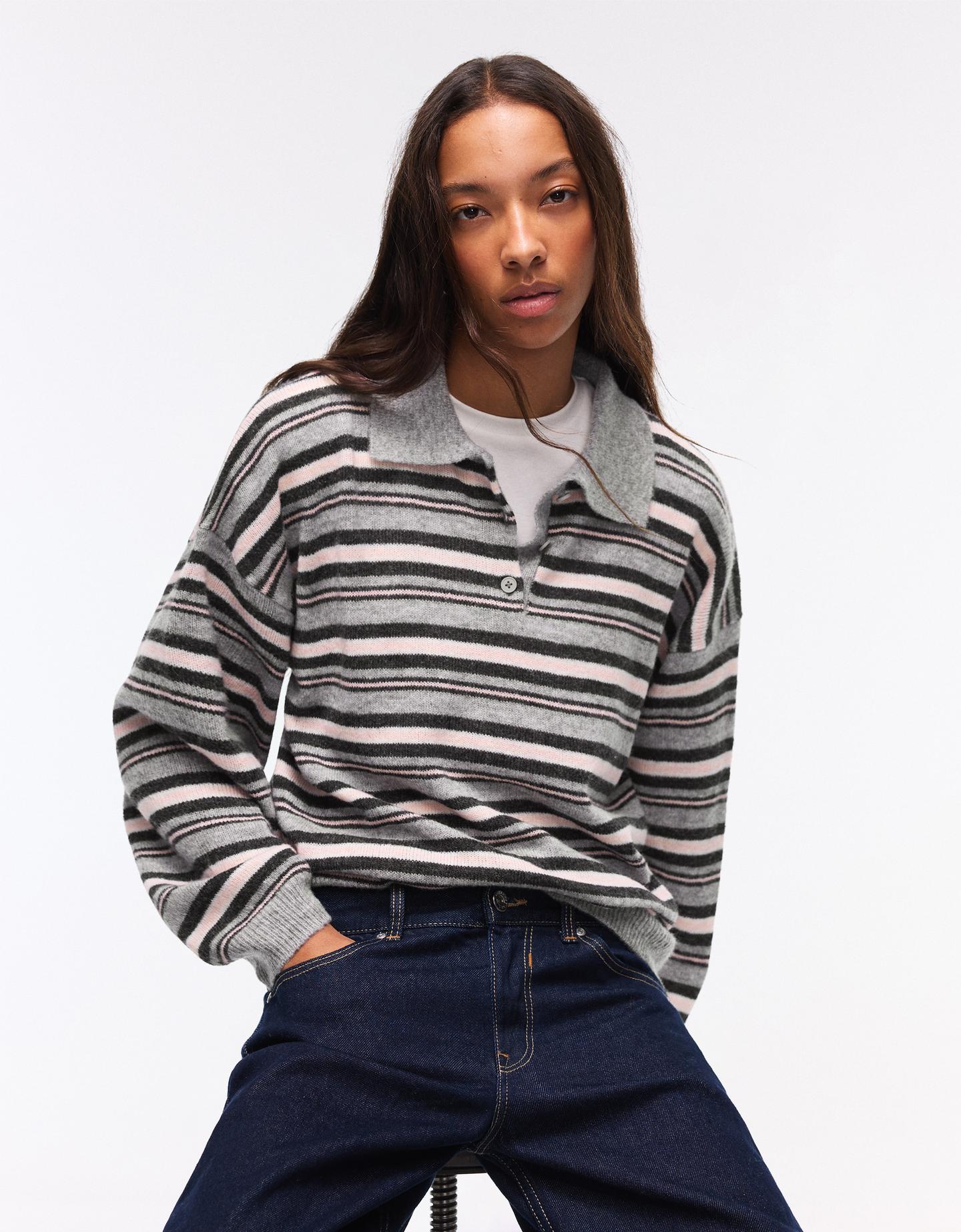 Bershka sweter w paski z kołnierzykiem polo szary
