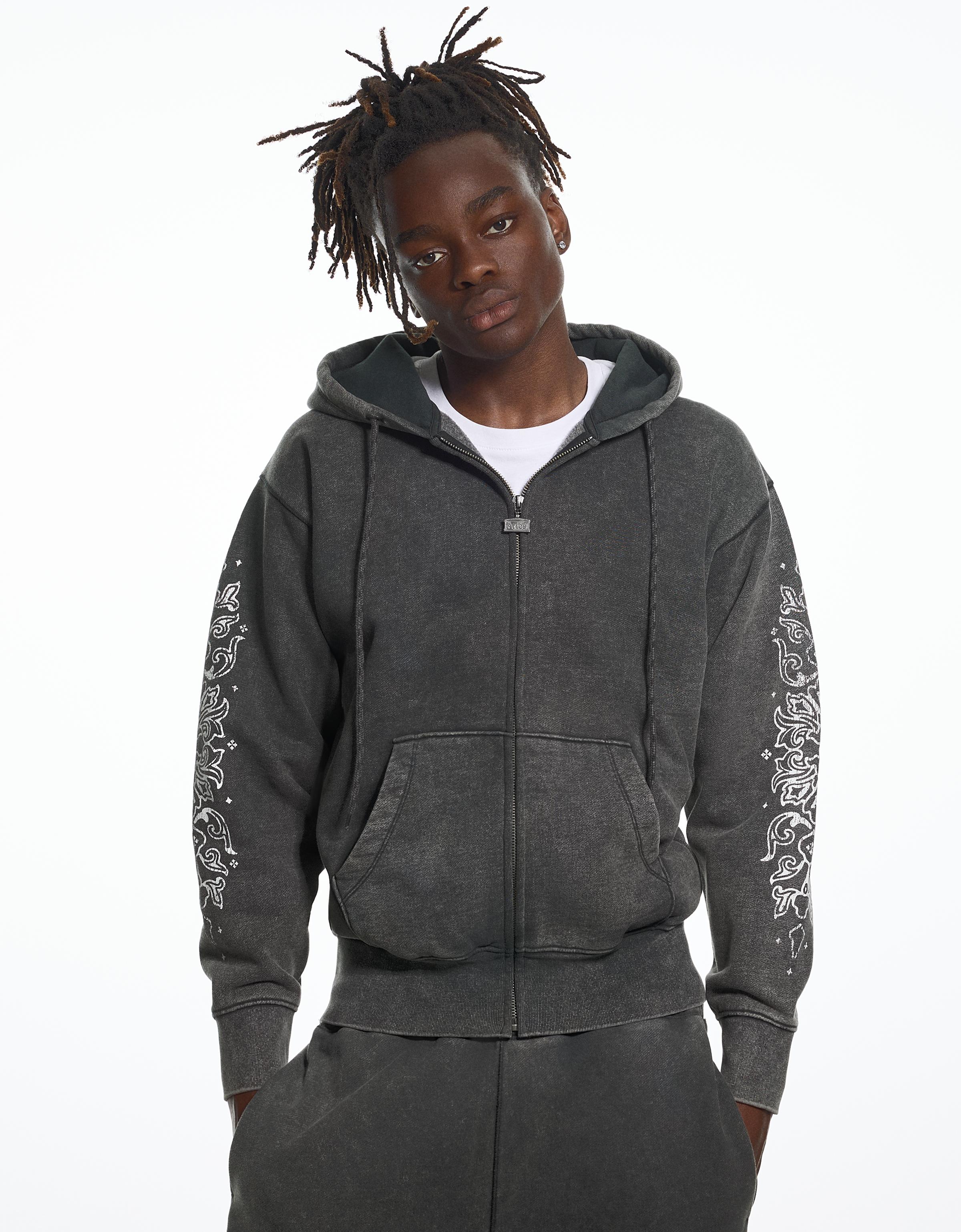 Bershka Bluza Z Kapturem Z Efektem Prania Aries X Bershka Mężczyzna Szary