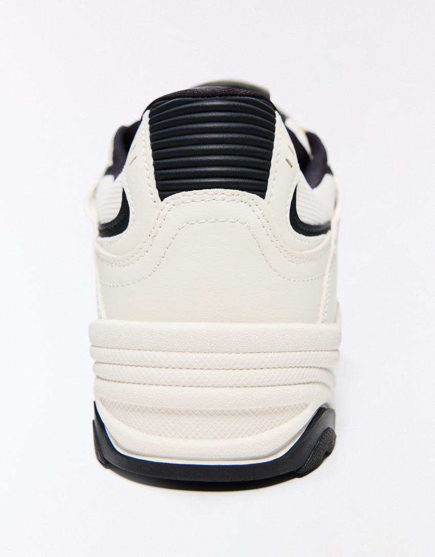 Skate-Sneaker mit dicker Sohle-Weiss