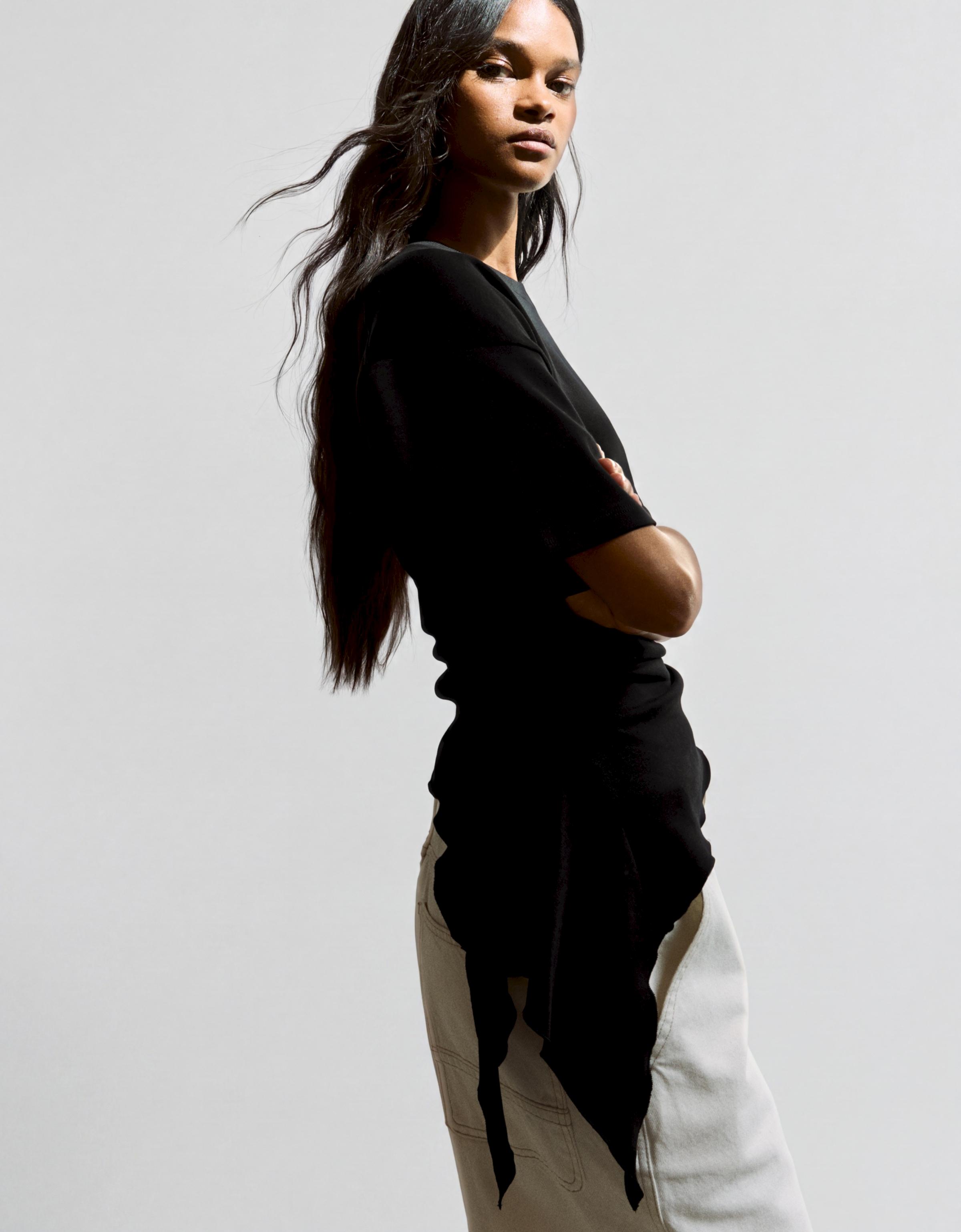 Short sleeve gathered T-shirt — Black