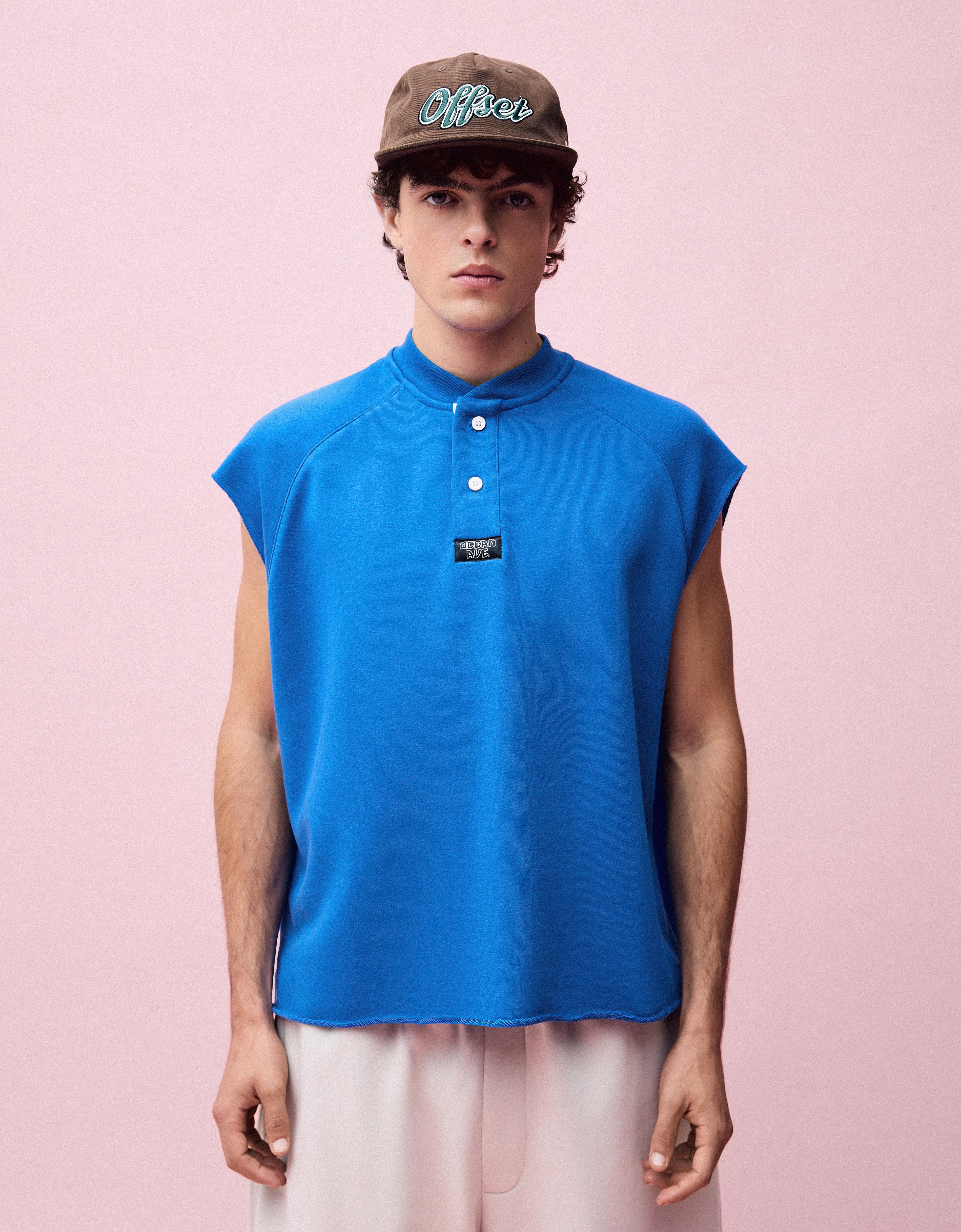 Bershka Bluza Nathan Walker Bez Rękawów Z Dekoltem Henley Mężczyzna Niebieski