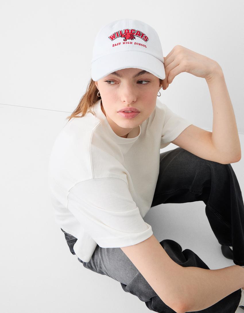 كاب هاي سكول ميوزيكال مطرز-أبيض-3