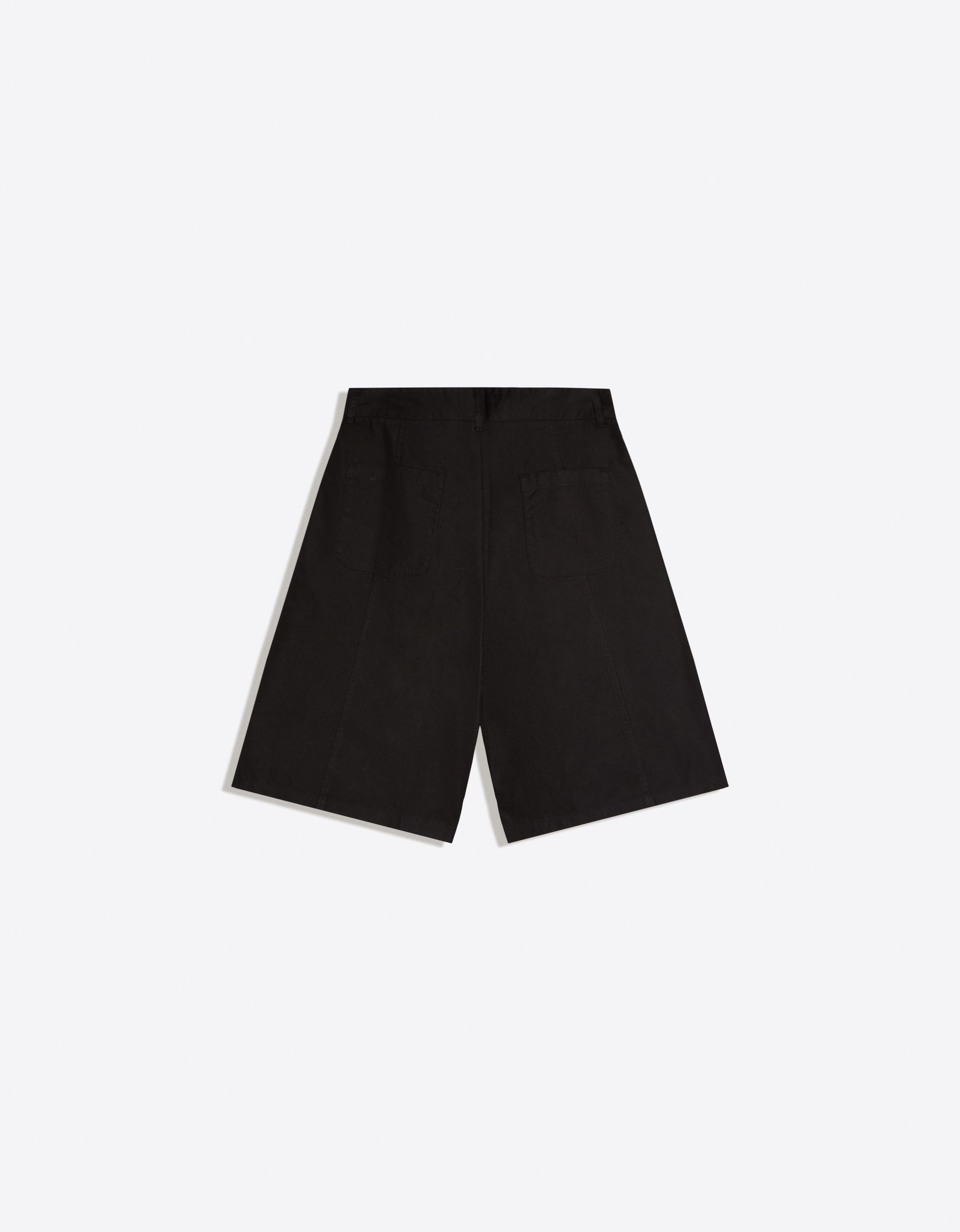 Balloon fit Bermuda shorts with darts — Black