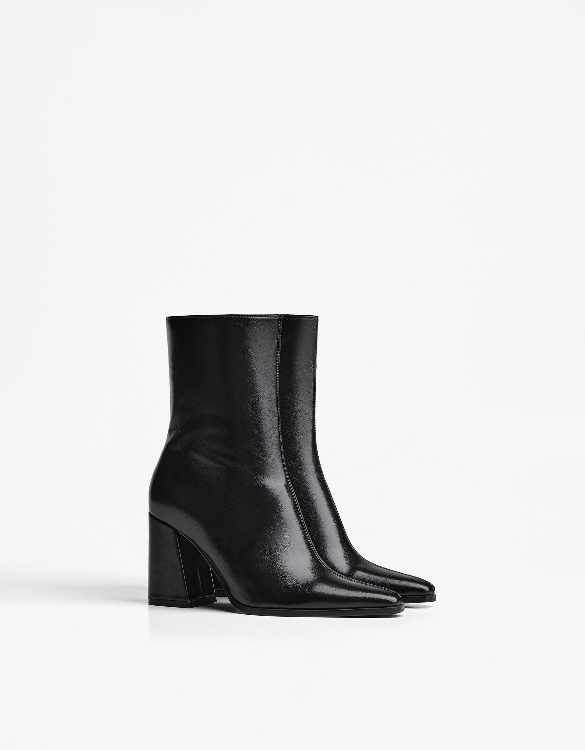 Block-heel ankle boots — BLACK