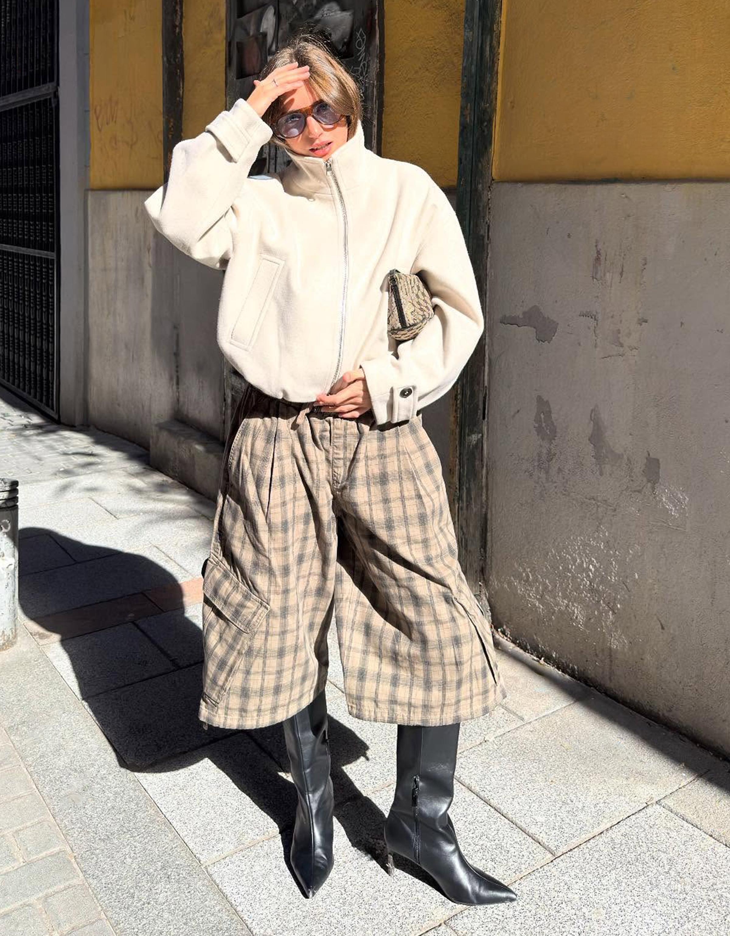 Soft touch jacket — Sand