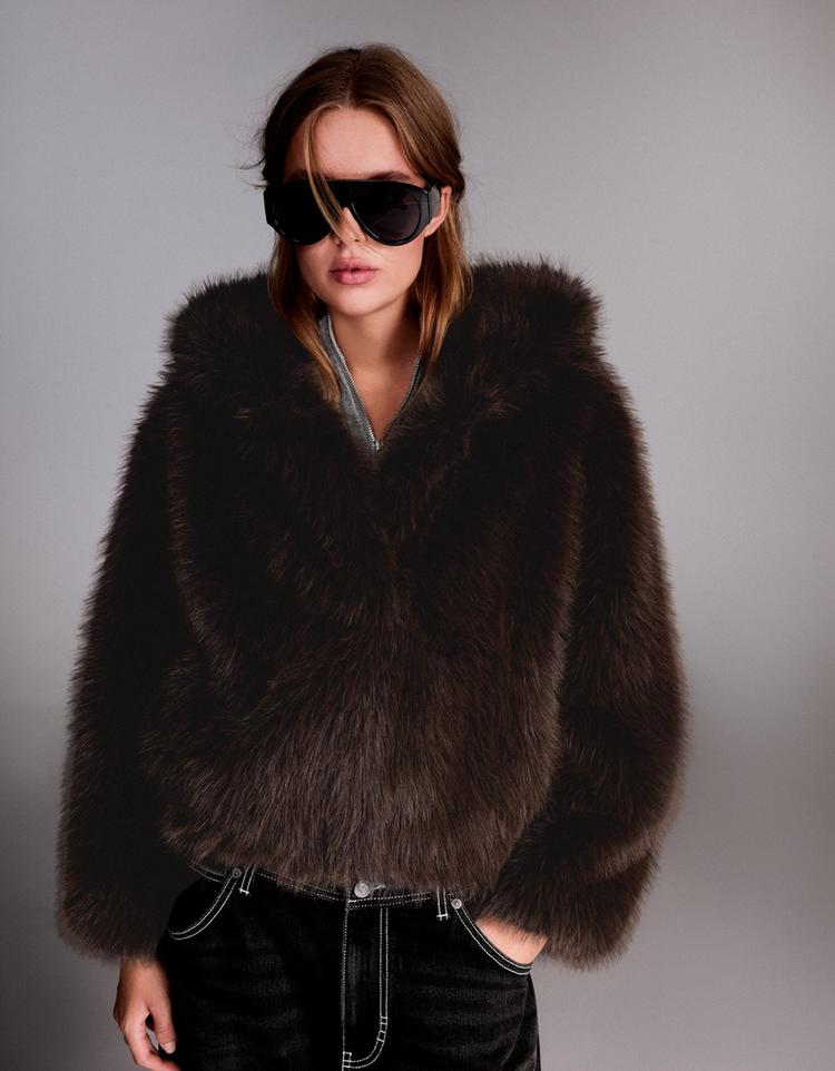 Faux fur jacket with hood — Brown