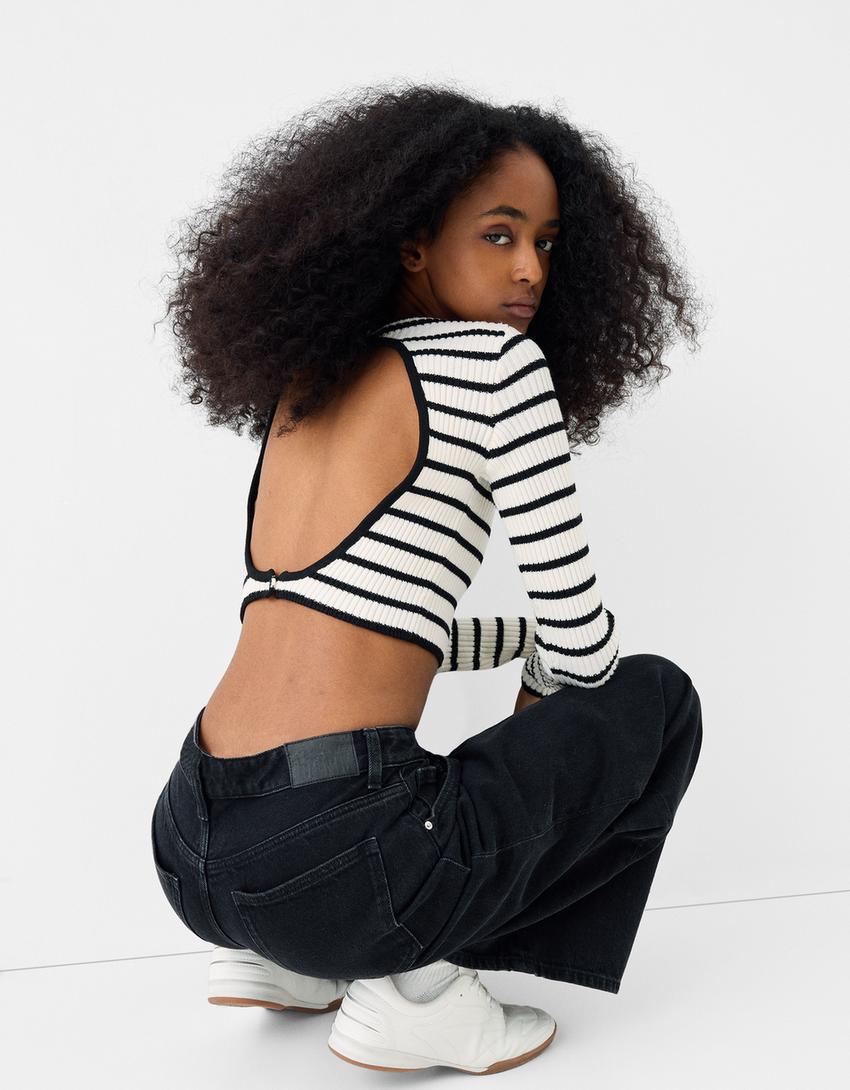 سويتر بفتحة خلفية-أسود-2