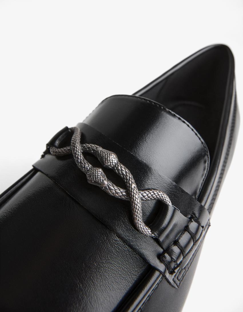Loafer mit Riegeldetail-Schwarz