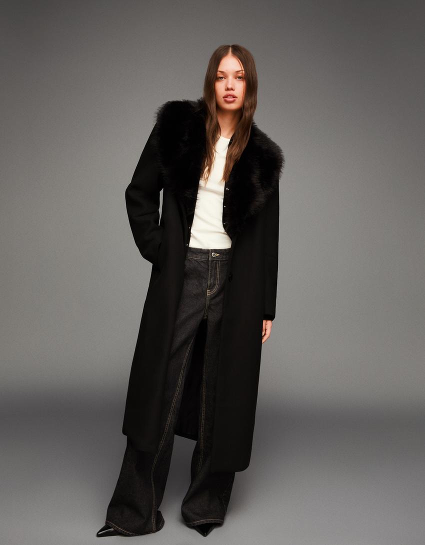 Coat with detachable faux fur collar-Black