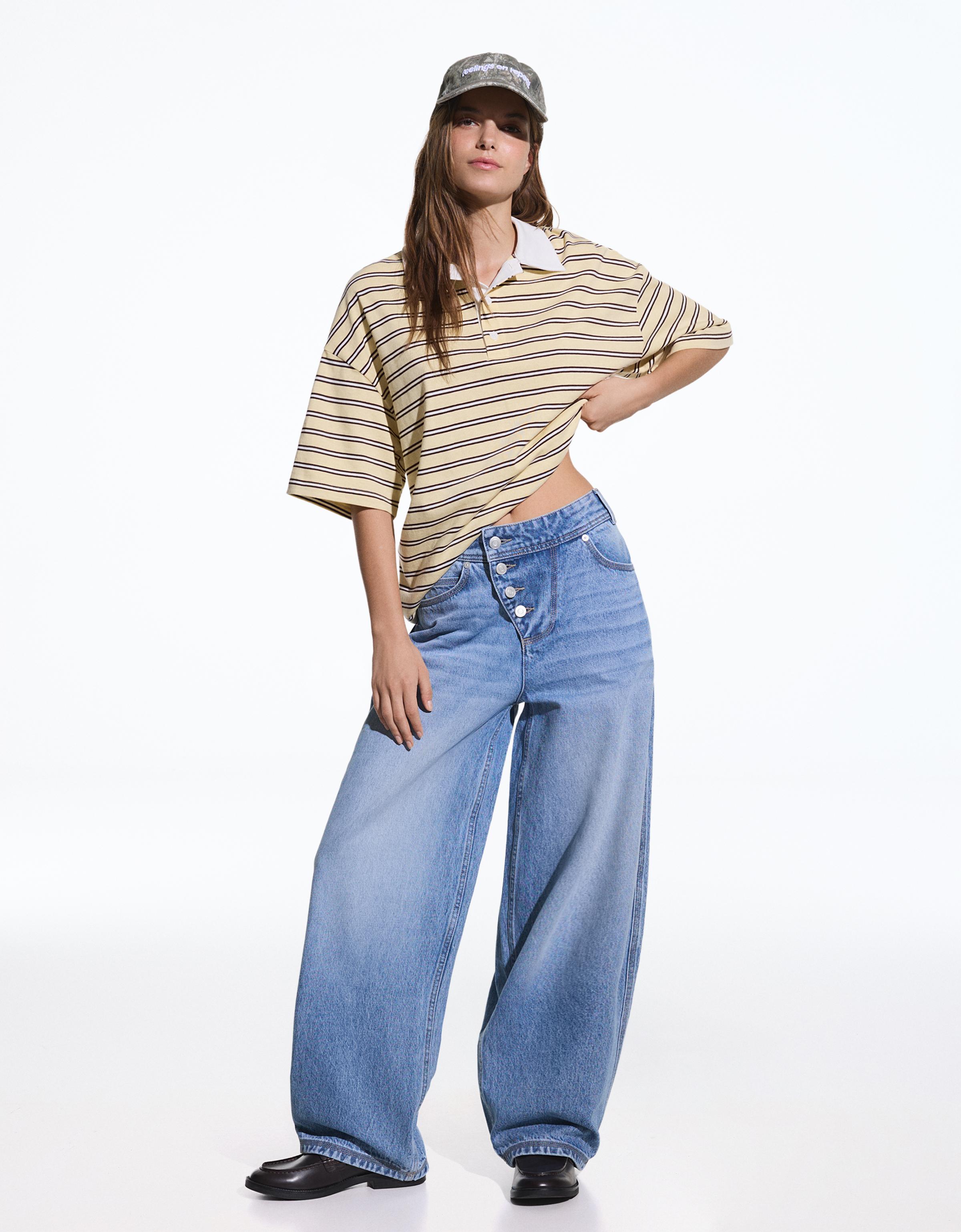 Low-rise wide-leg barrel jeans with front buttons