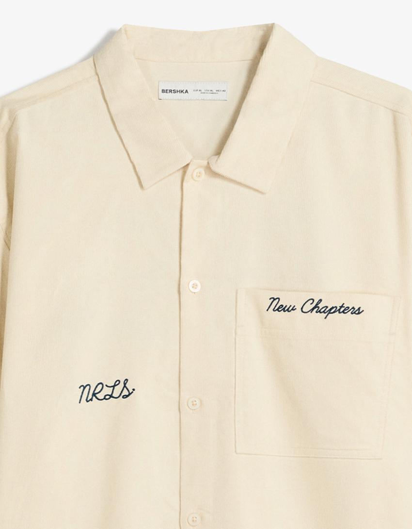 Chemise manches courtes en velours côtelé brodé-Écru