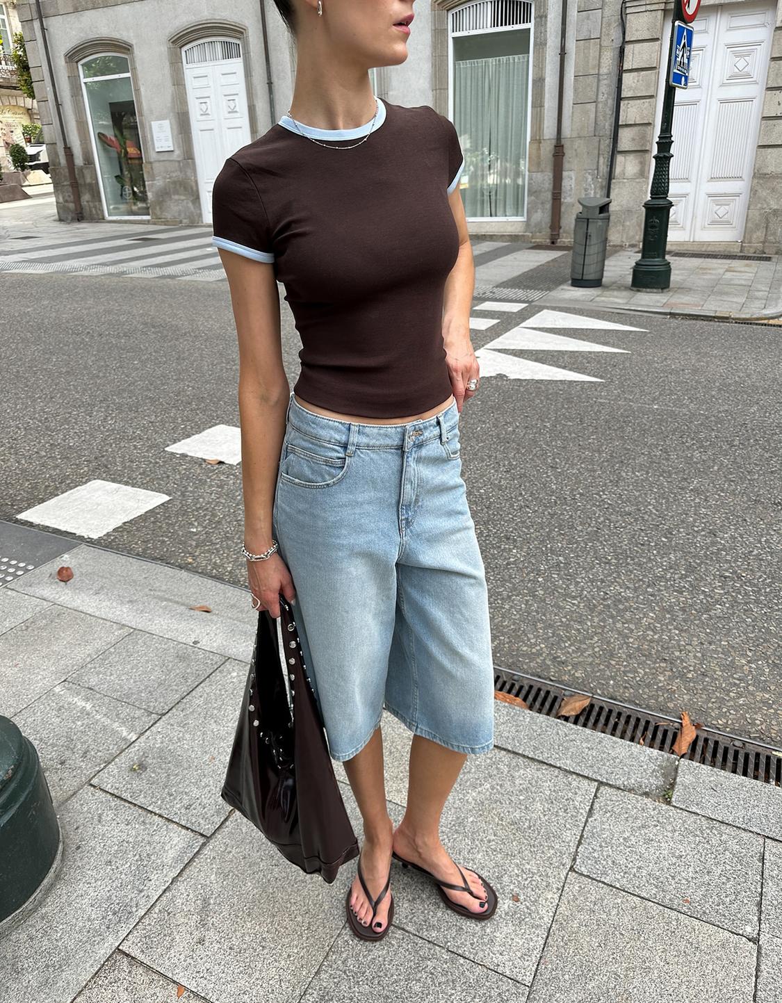 Short sleeve contrast T-shirt
