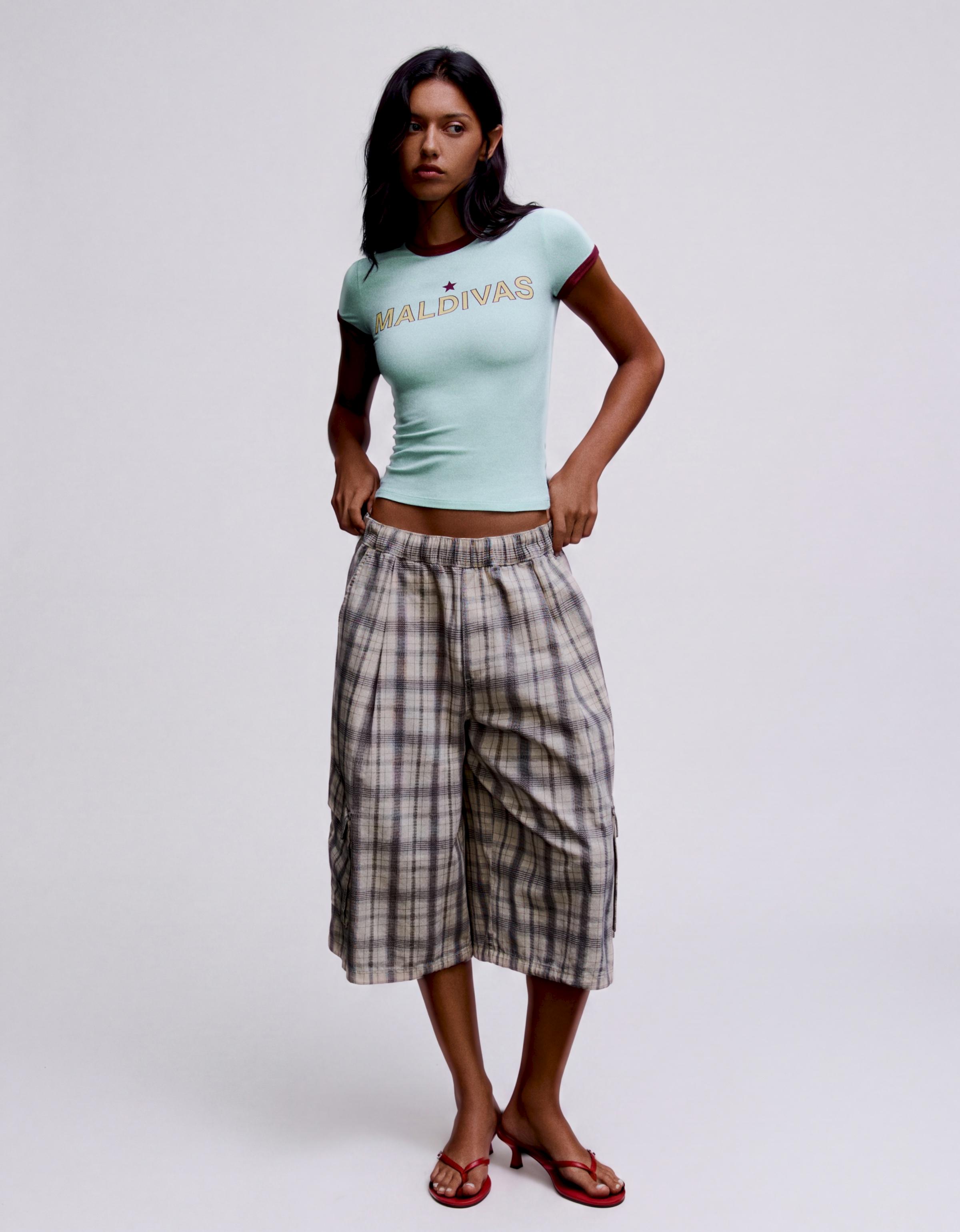 Contrast print fitted T-shirt — Blue
